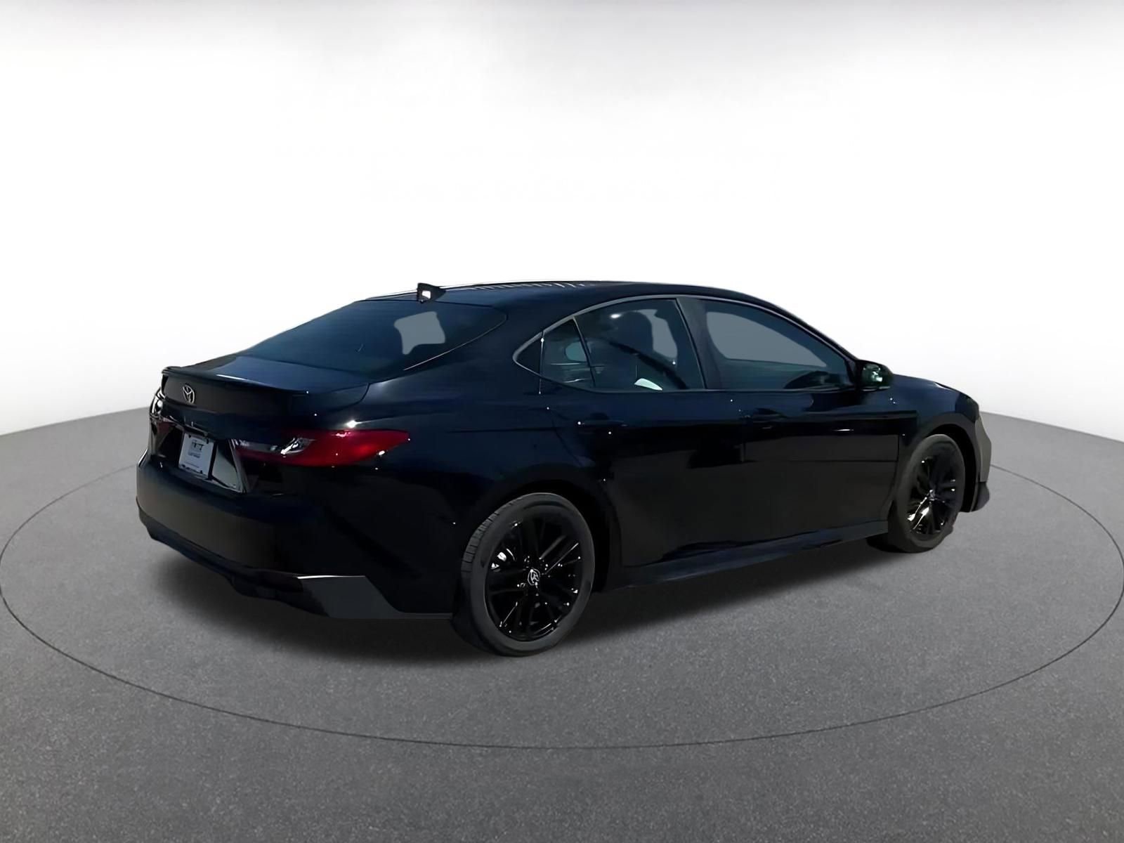 Thumbnail: 2025 Toyota Camry - 3