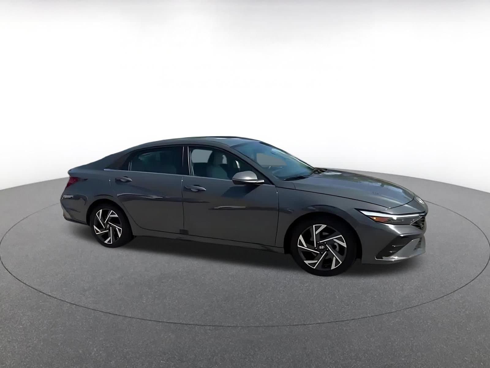 Thumbnail: 2025 Hyundai Elantra - 2
