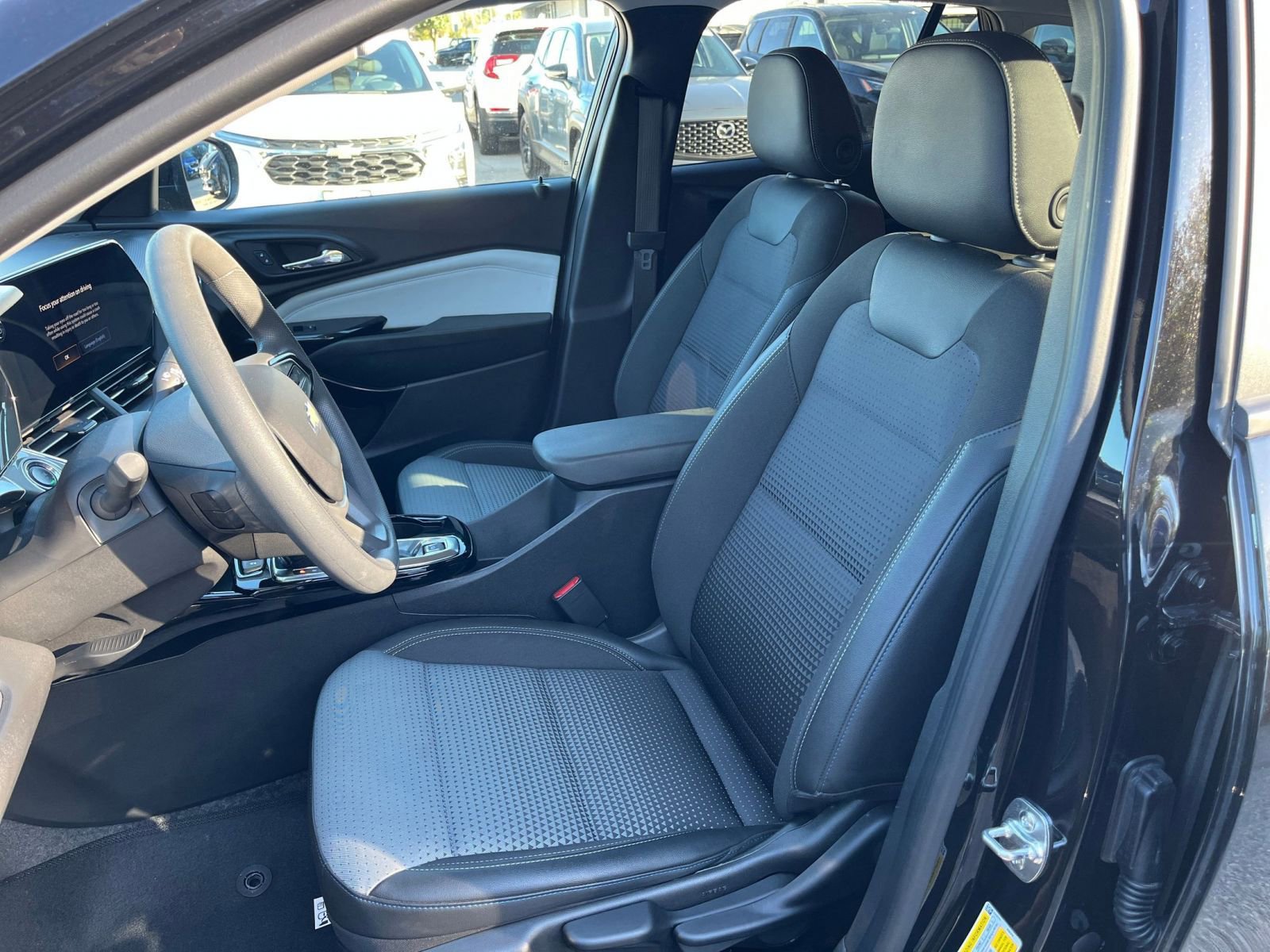 Thumbnail: 2025 Chevrolet Trax - 25