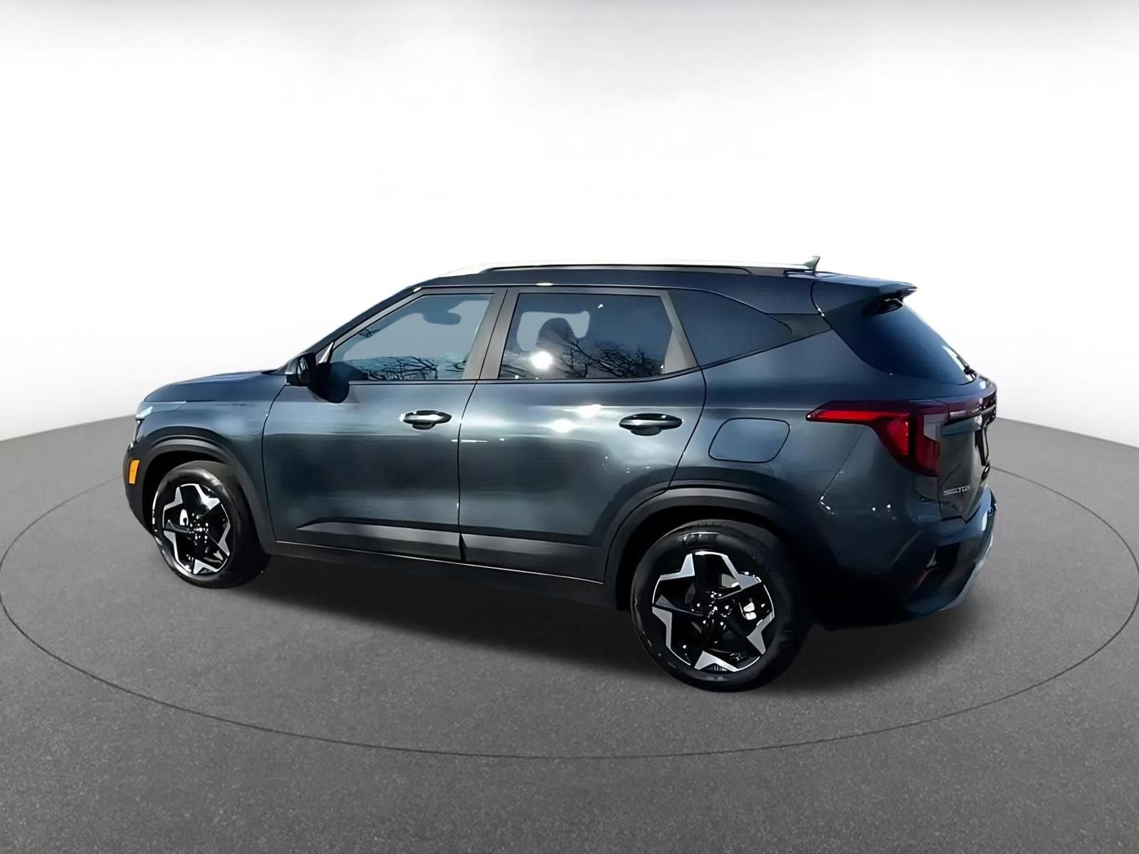 Thumbnail: 2025 Kia Seltos - 9