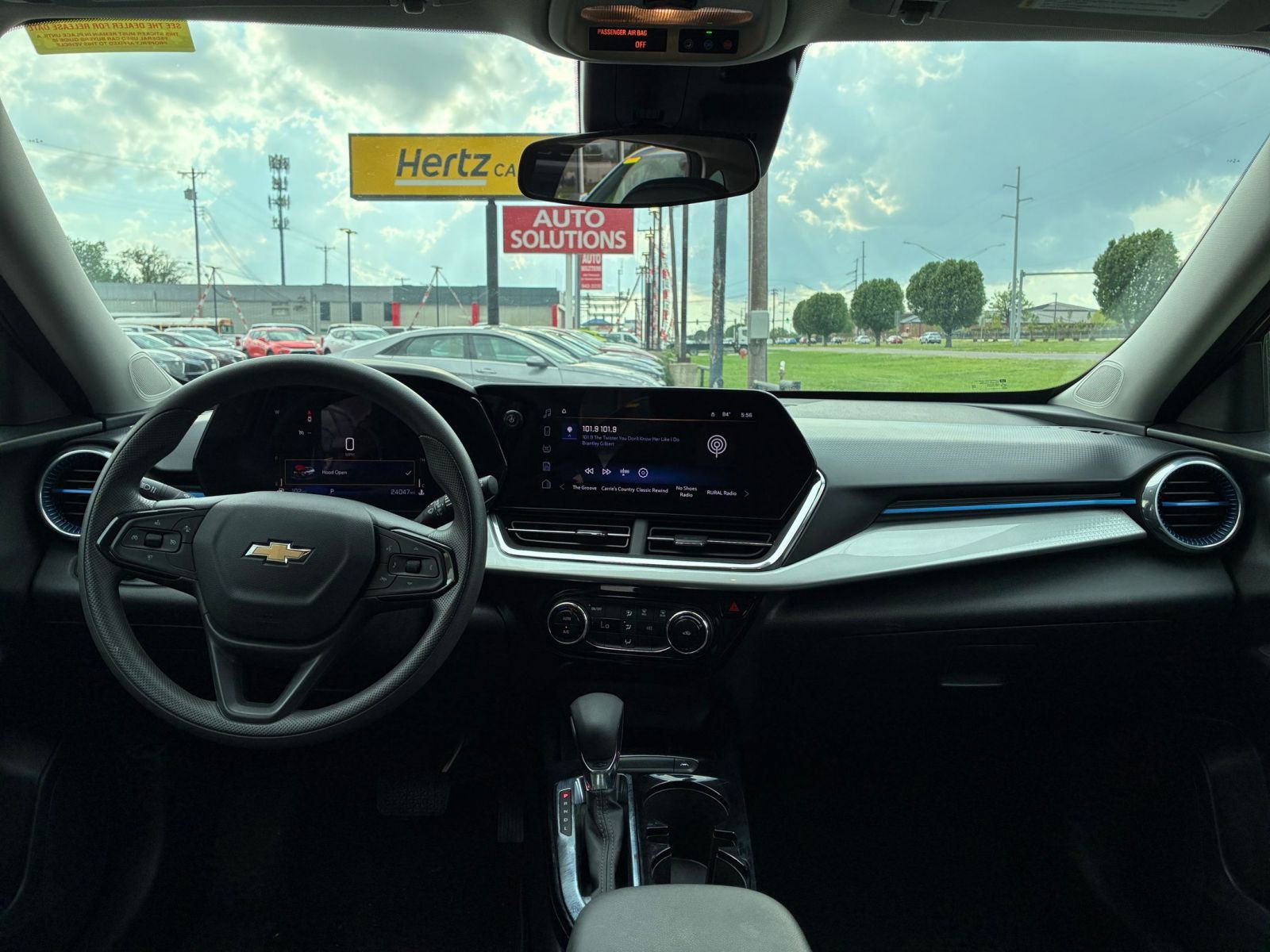Thumbnail: 2025 Chevrolet Trax - 32
