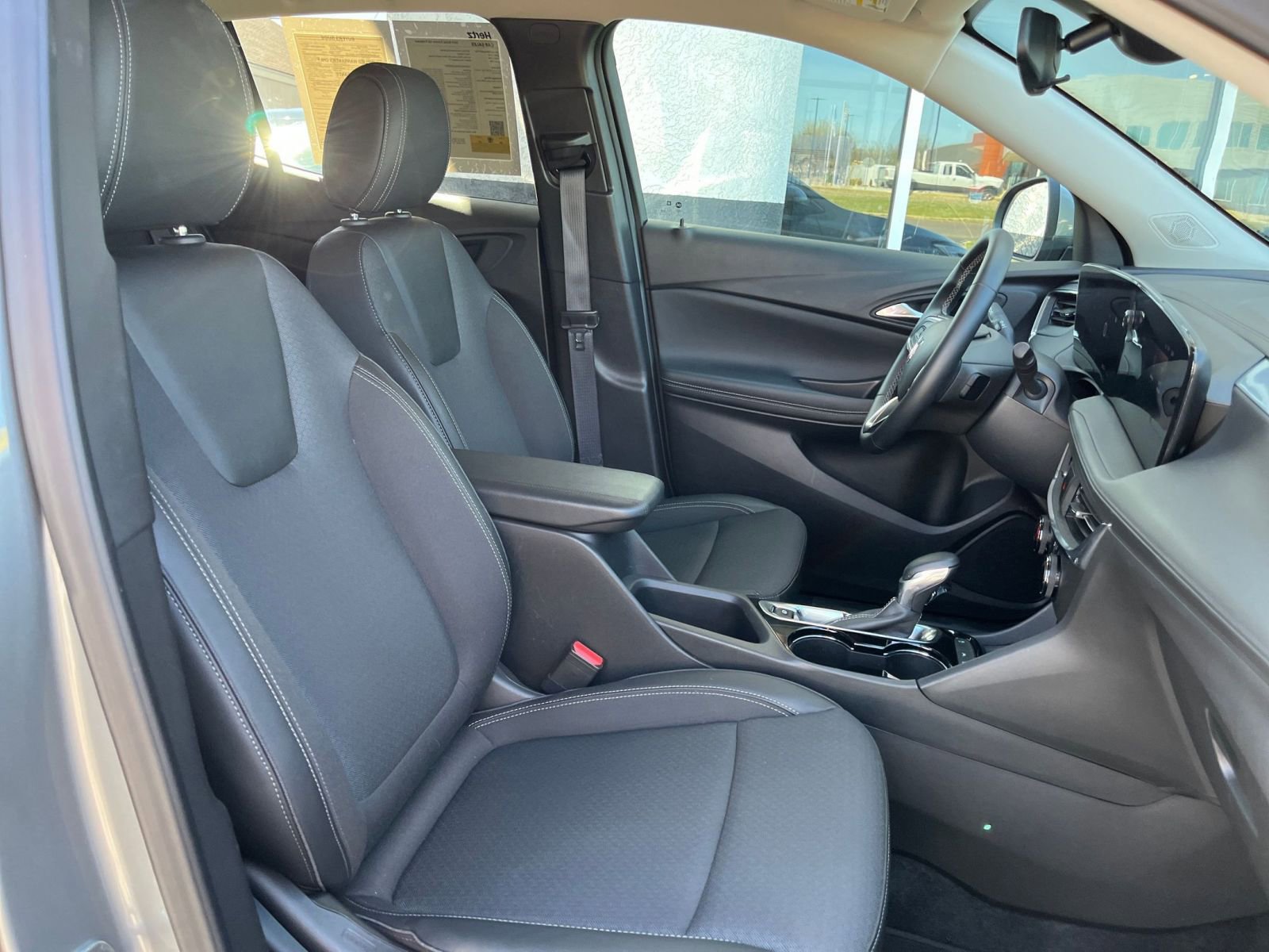 Thumbnail: 2025 Buick Encore GX - 35