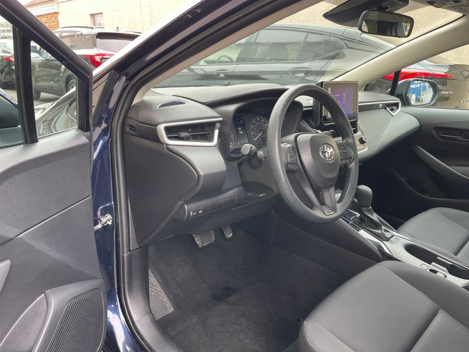 Thumbnail: 2025 Toyota Corolla - 33