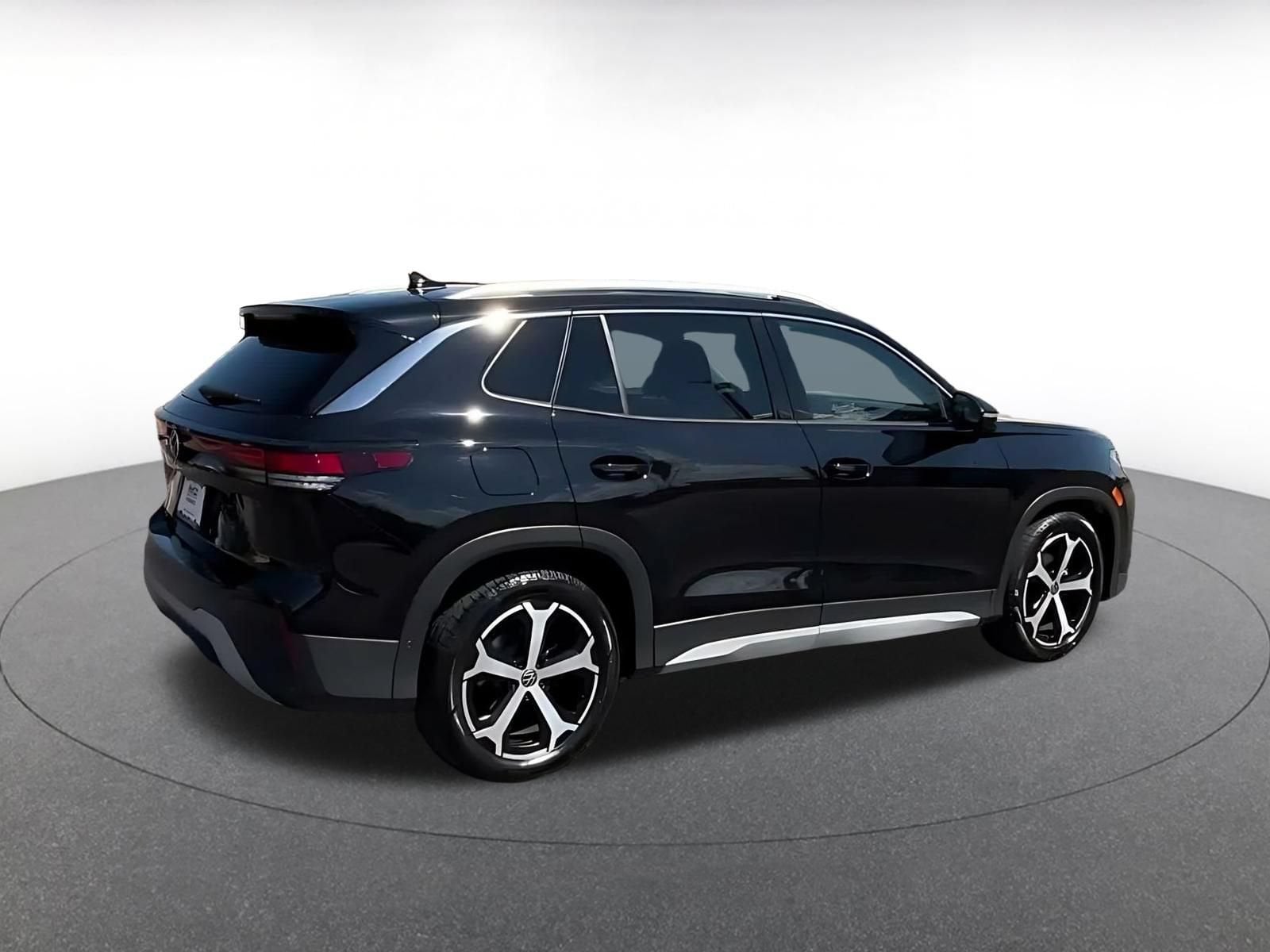 Thumbnail: 2026 Volkswagen Tiguan - 14