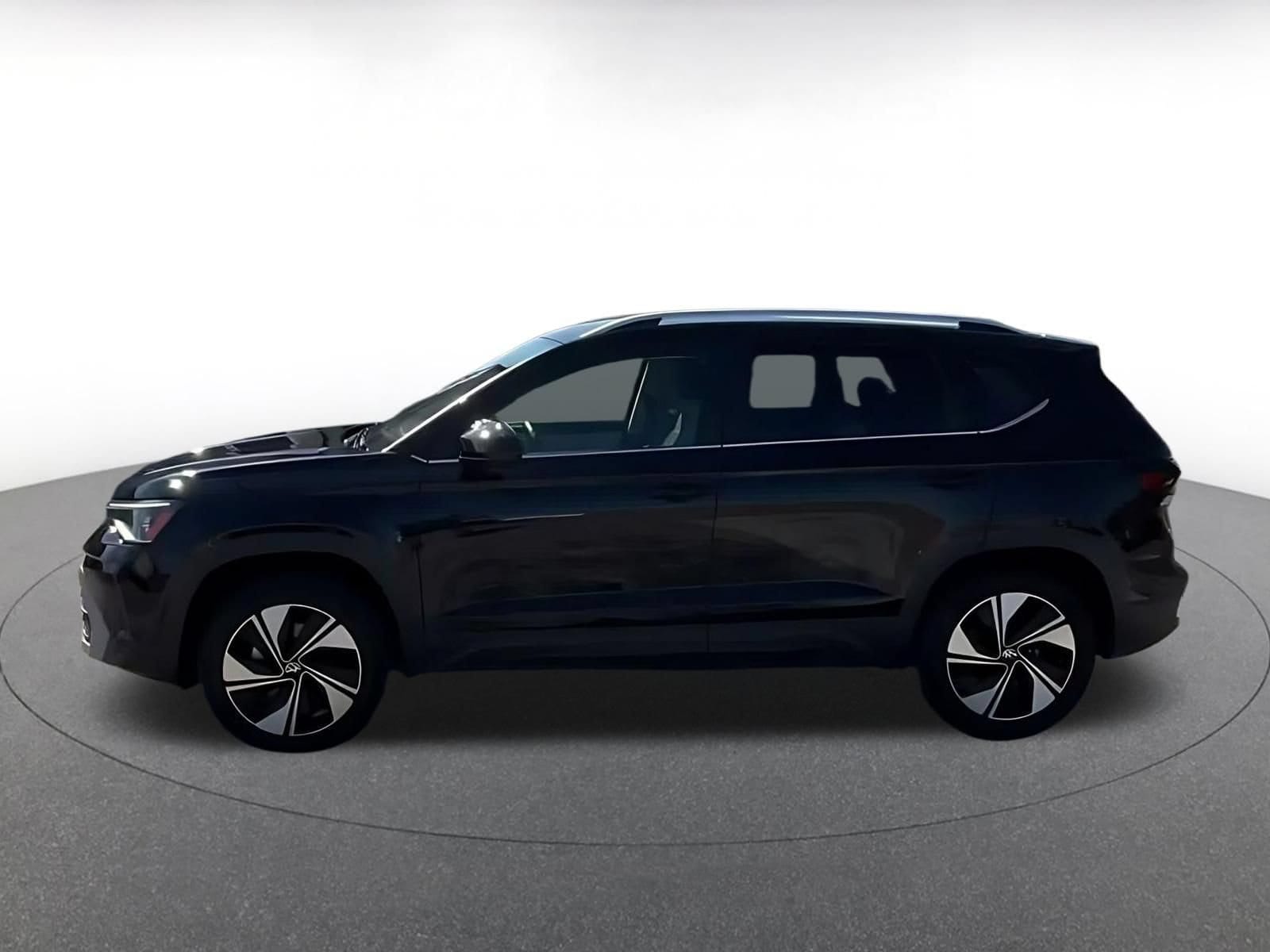 Thumbnail: 2026 Volkswagen Taos - 7