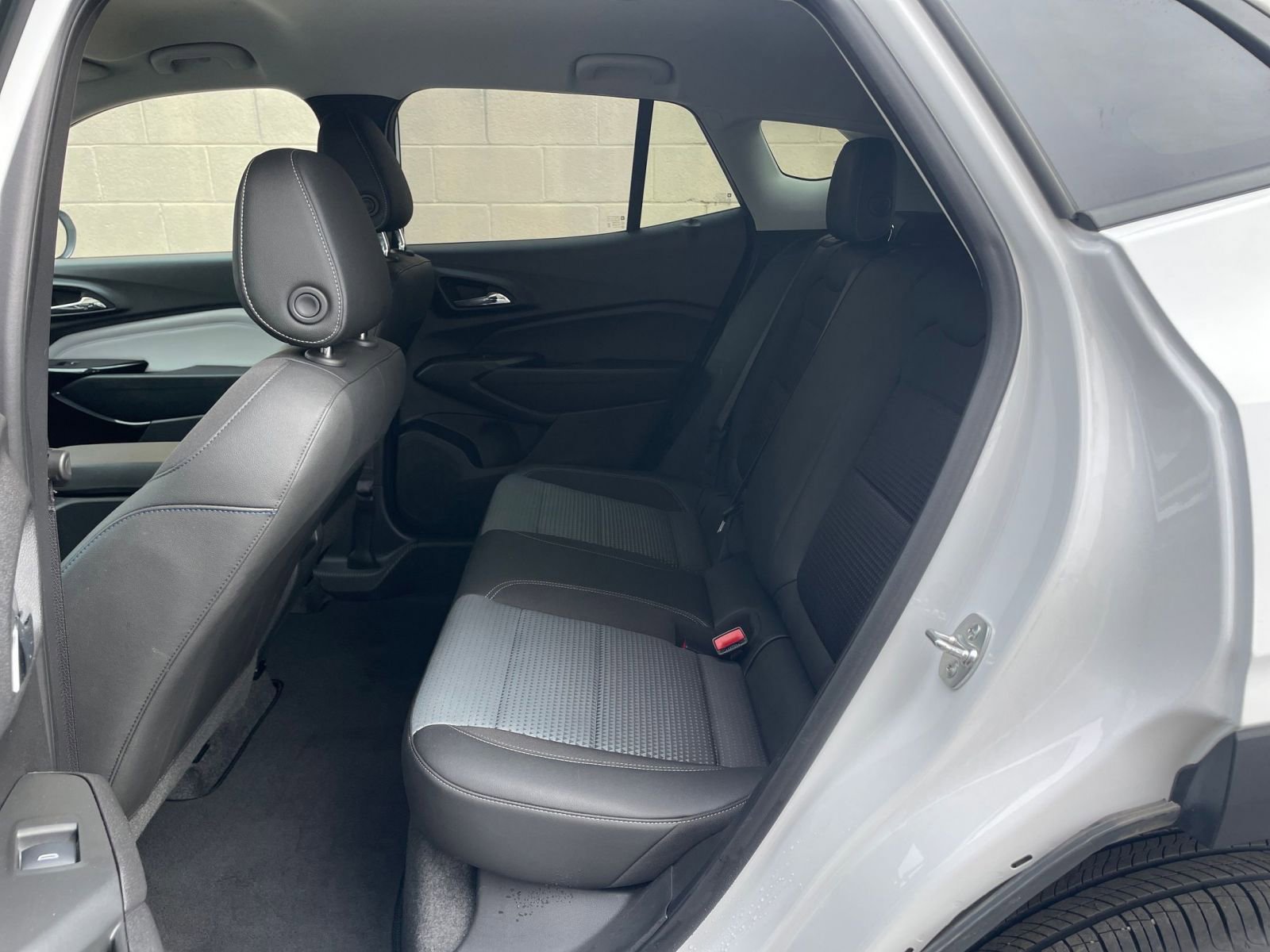 Thumbnail: 2025 Chevrolet Trax - 24