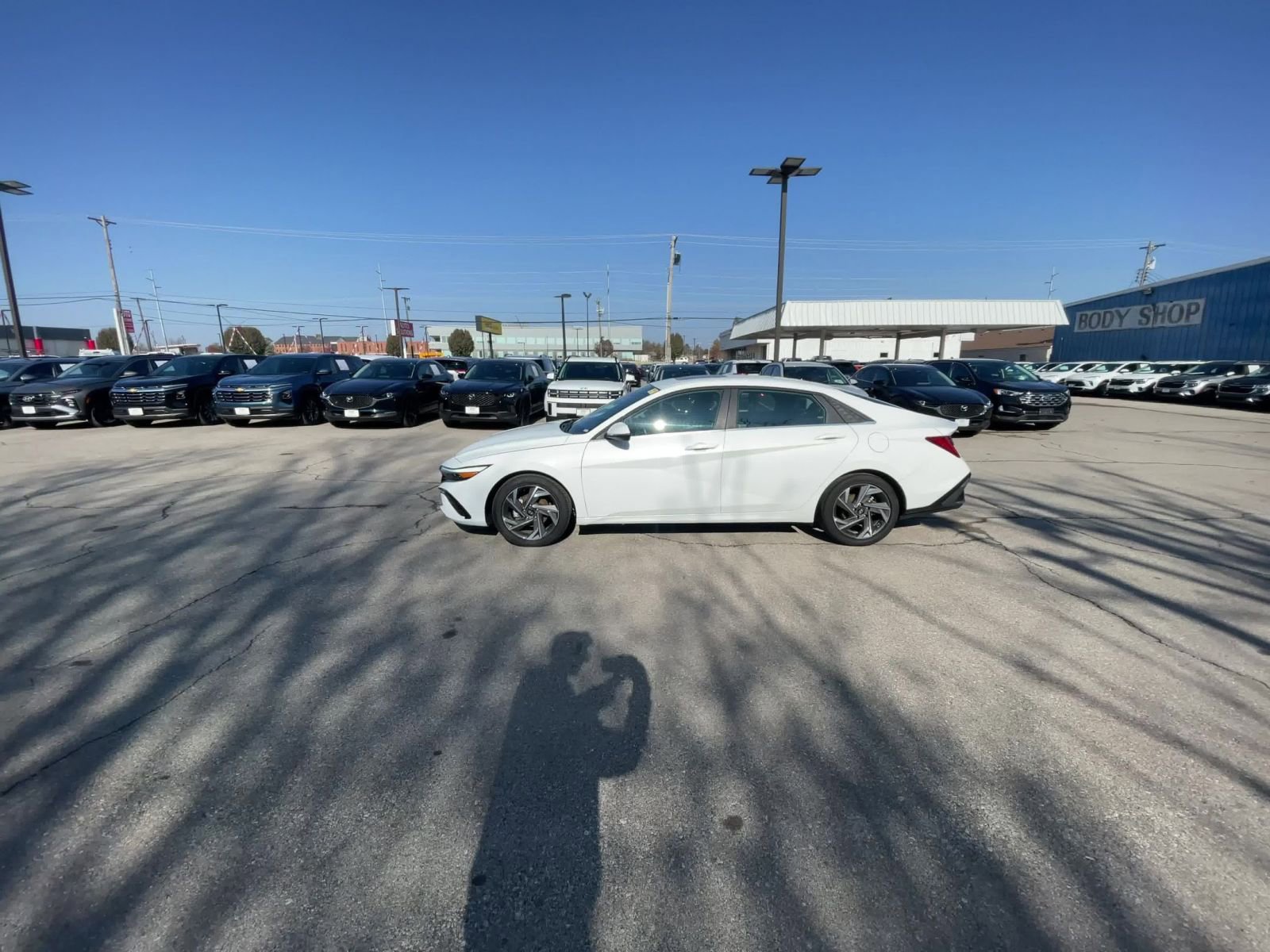 Thumbnail: 2025 Hyundai Elantra - 15