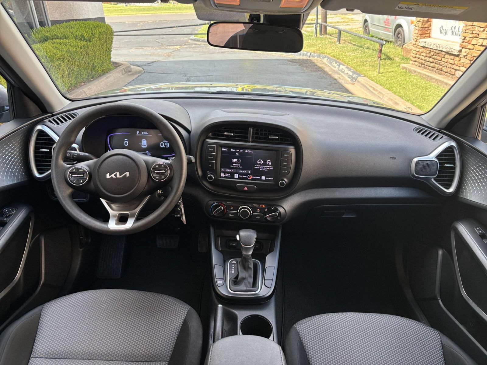 Thumbnail: 2025 Kia Soul - 30