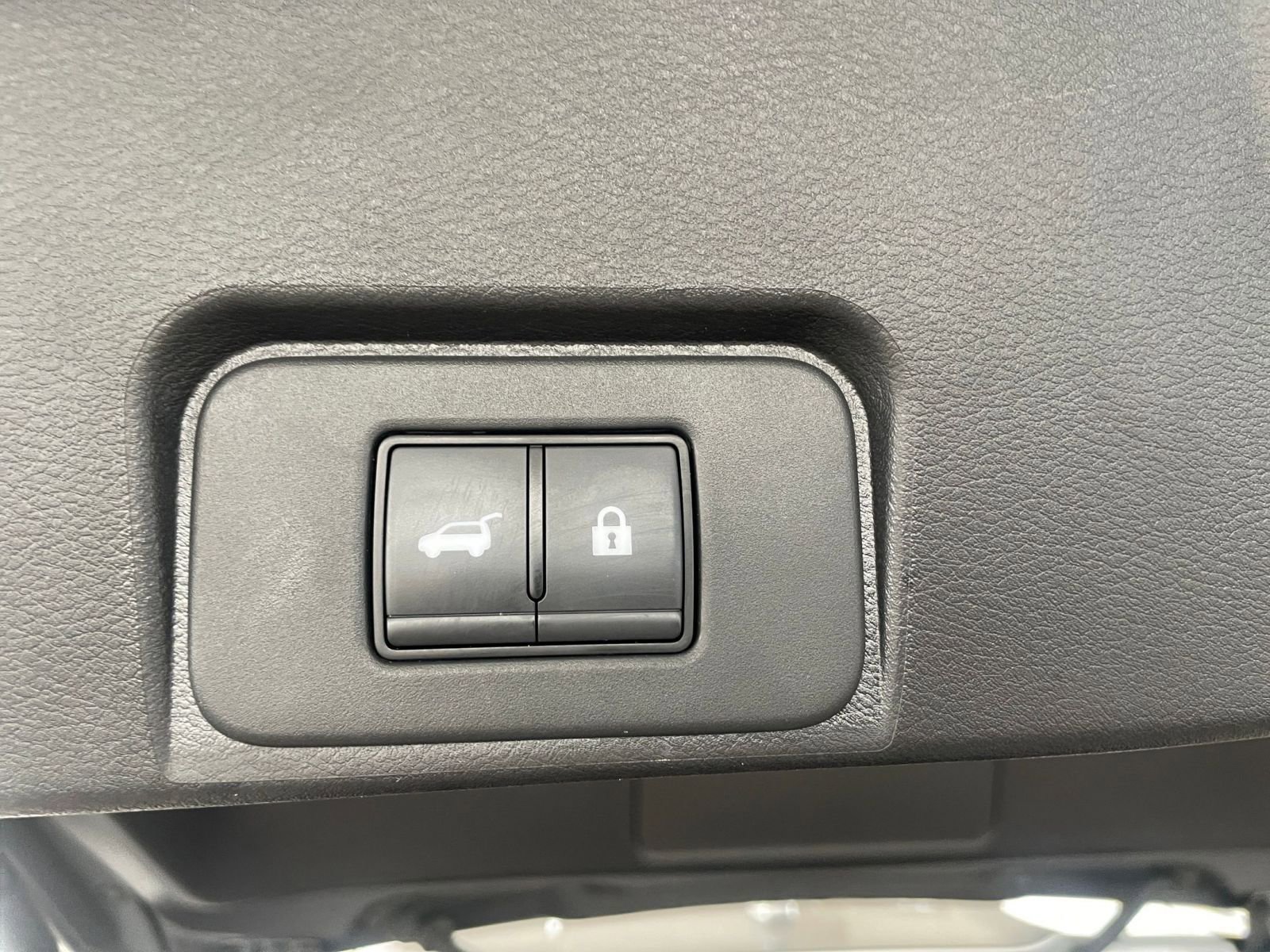 Thumbnail: 2025 Nissan Rogue - 23