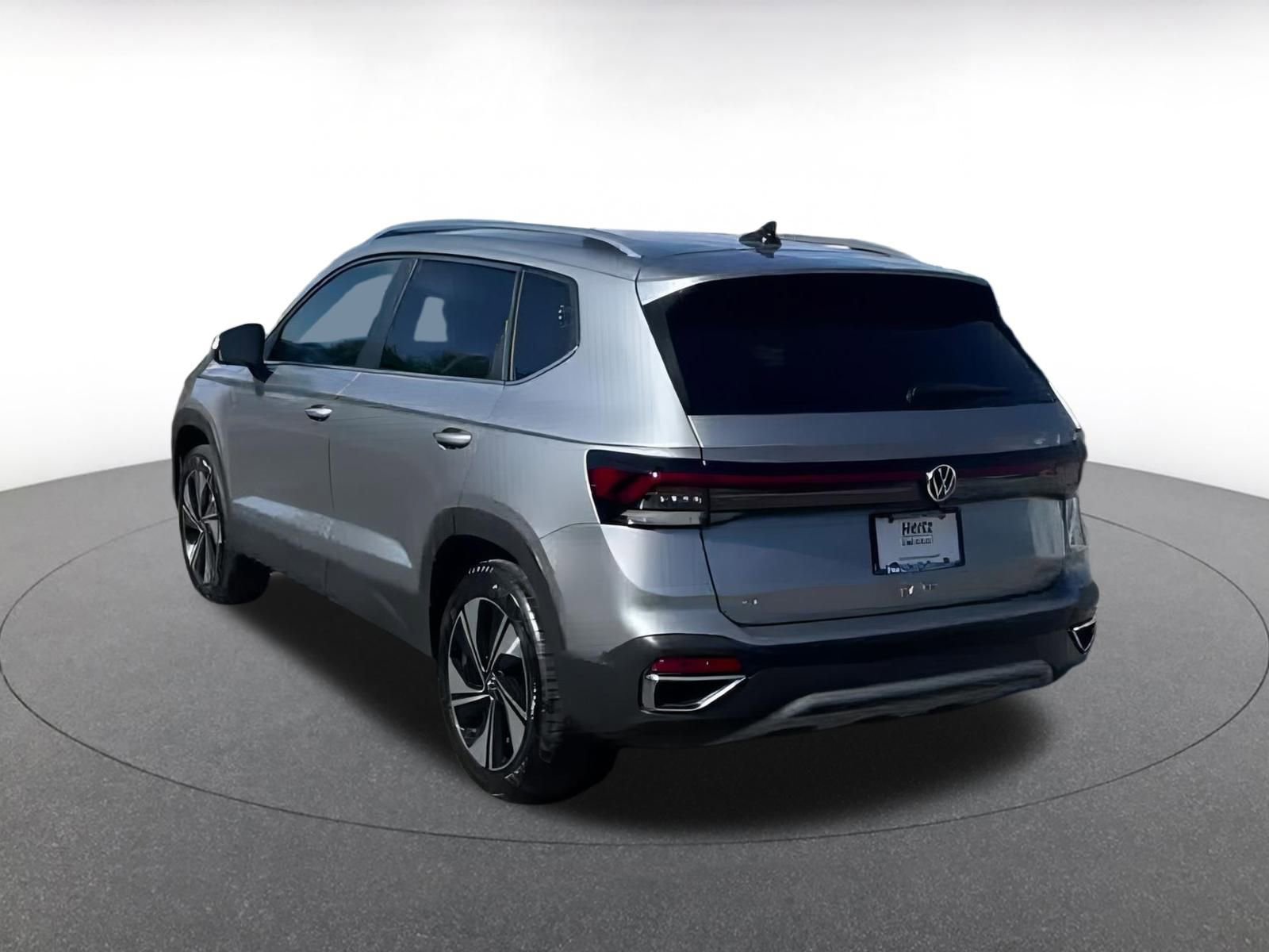 Thumbnail: 2025 Volkswagen Taos - 10