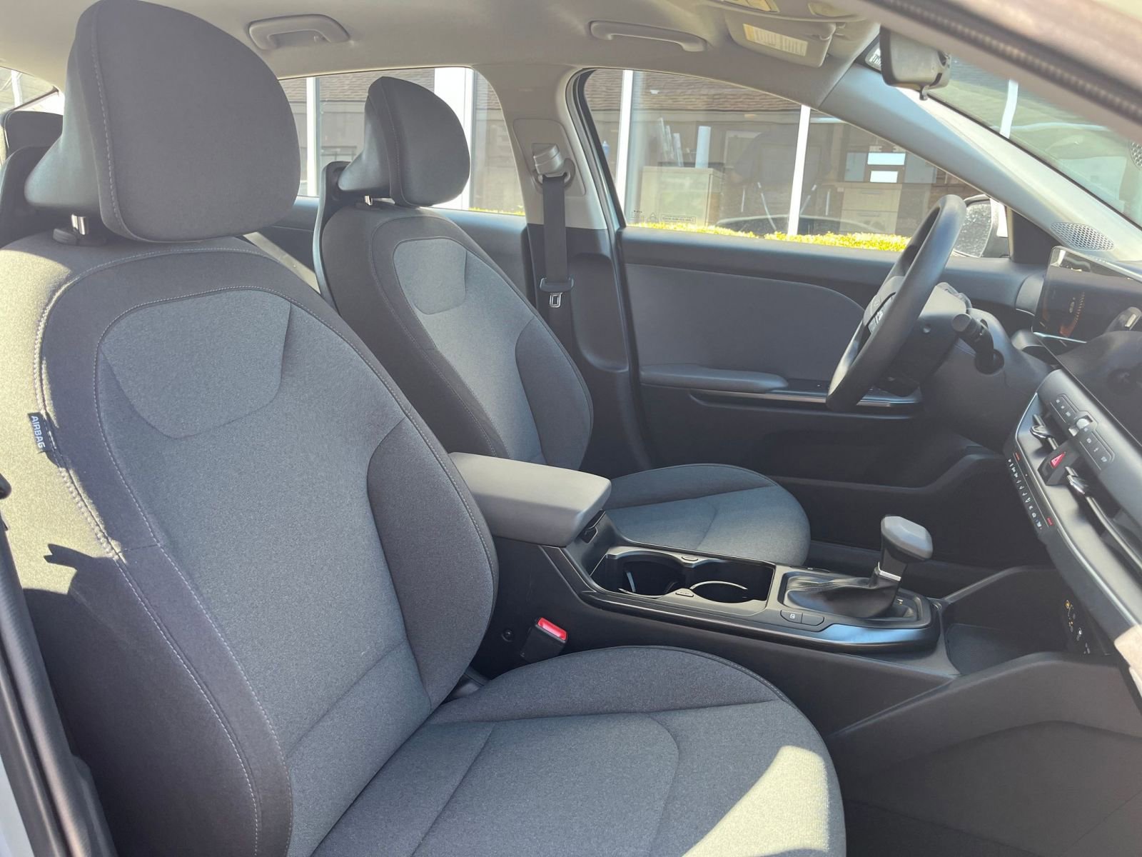 Thumbnail: 2025 Kia K4 - 35