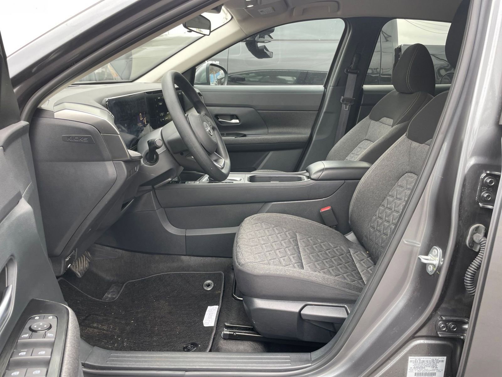 Thumbnail: 2025 Nissan Kicks - 24