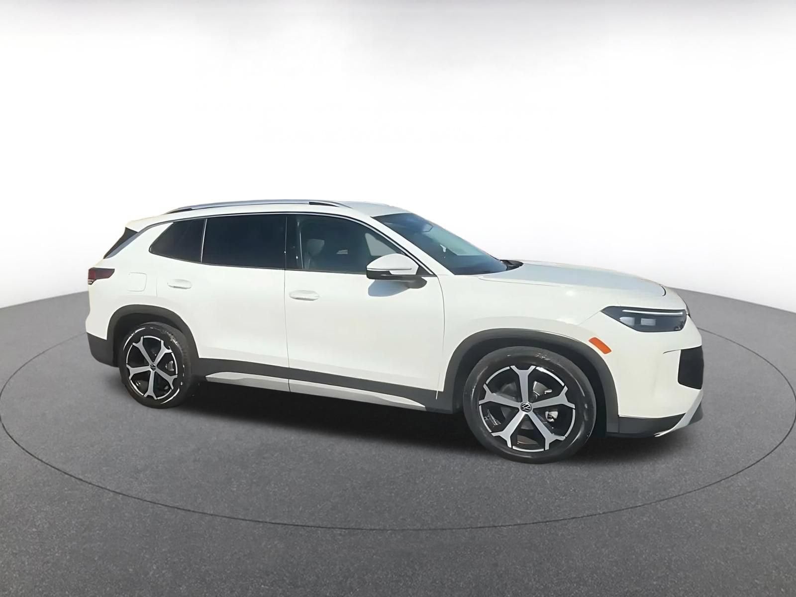 Thumbnail: 2026 Volkswagen Tiguan - 2