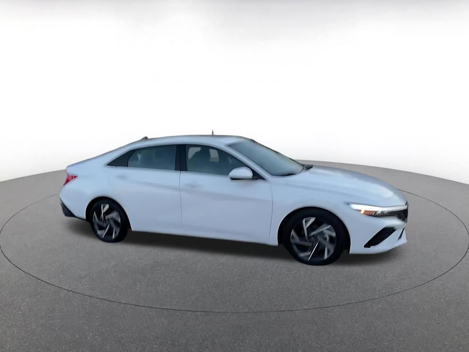 Thumbnail: 2025 Hyundai Elantra - 2