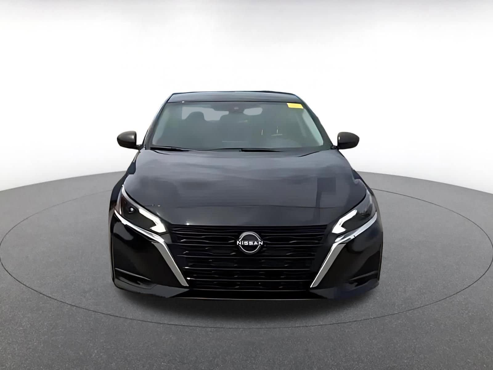 Thumbnail: 2025 Nissan Altima - 4