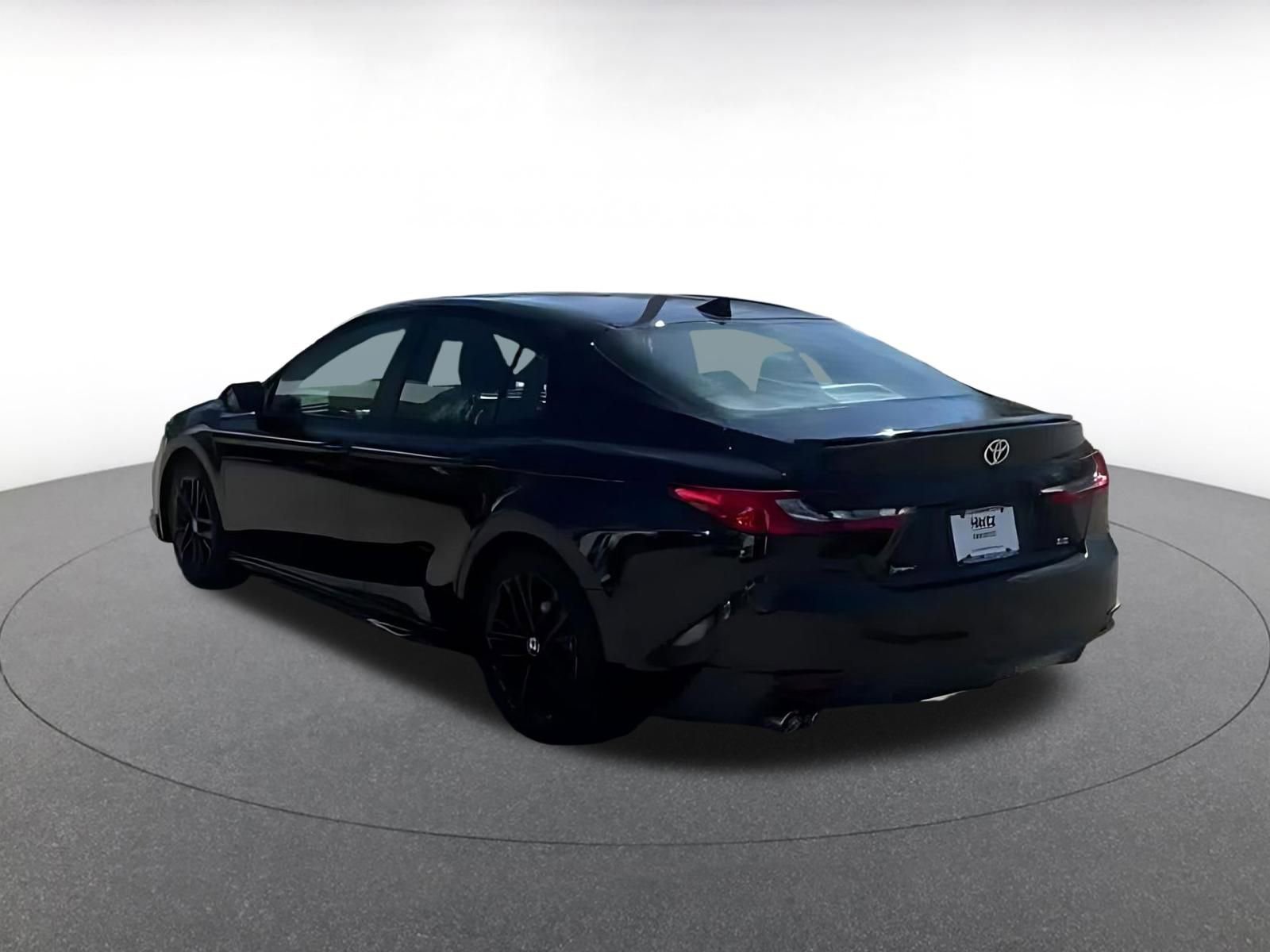 Thumbnail: 2025 Toyota Camry - 15