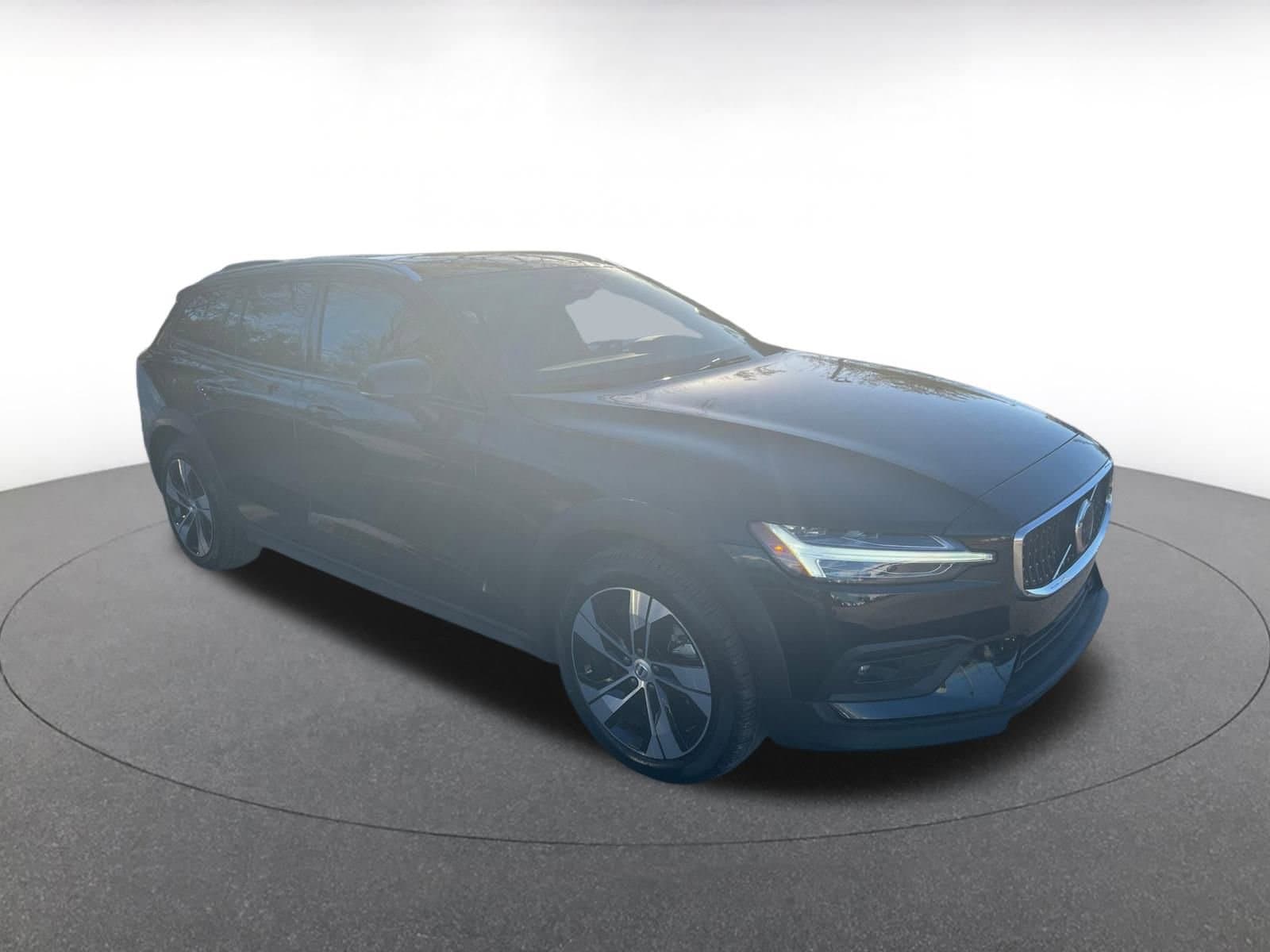 2025 Volvo V60 Cross Country