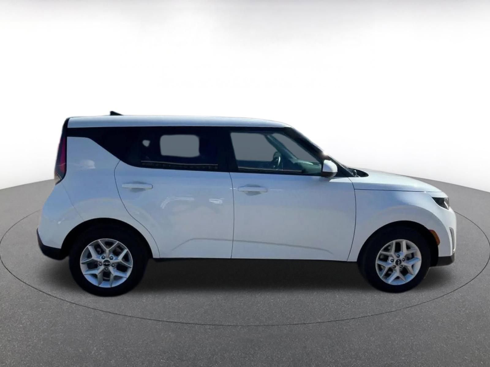 Thumbnail: 2025 Kia Soul - 16