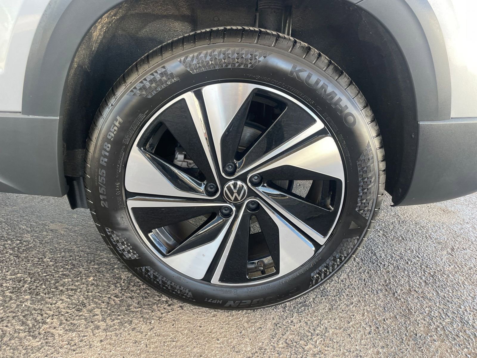 Thumbnail: 2025 Volkswagen Taos - 30