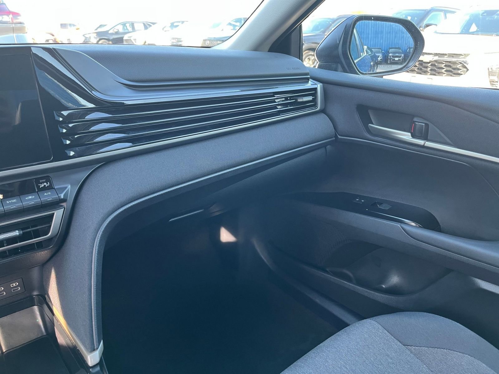 Thumbnail: 2025 Toyota Camry - 33