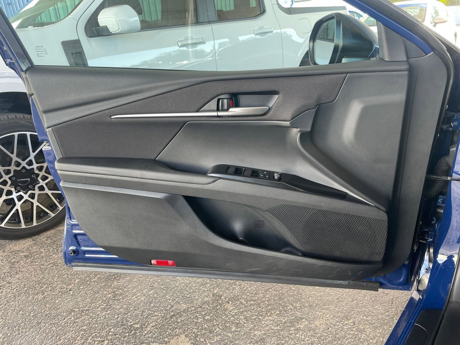 Thumbnail: 2025 Toyota Camry - 20