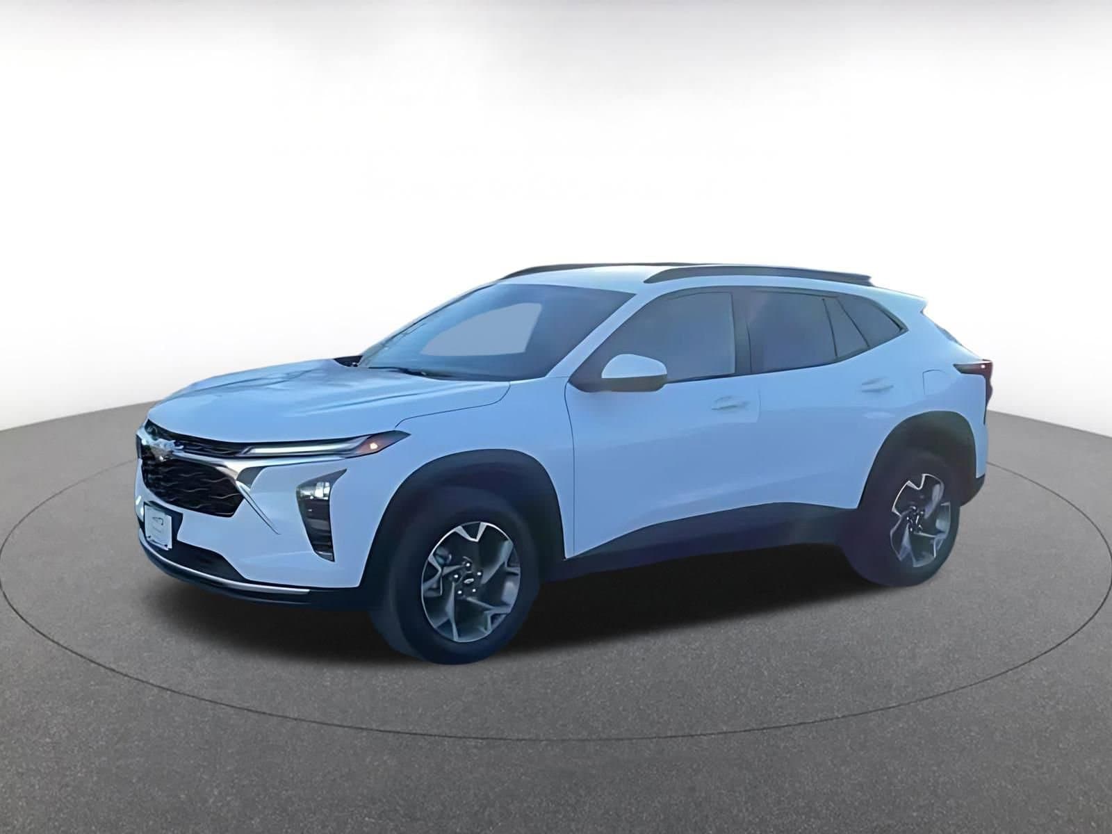 Thumbnail: 2025 Chevrolet Trax - 4