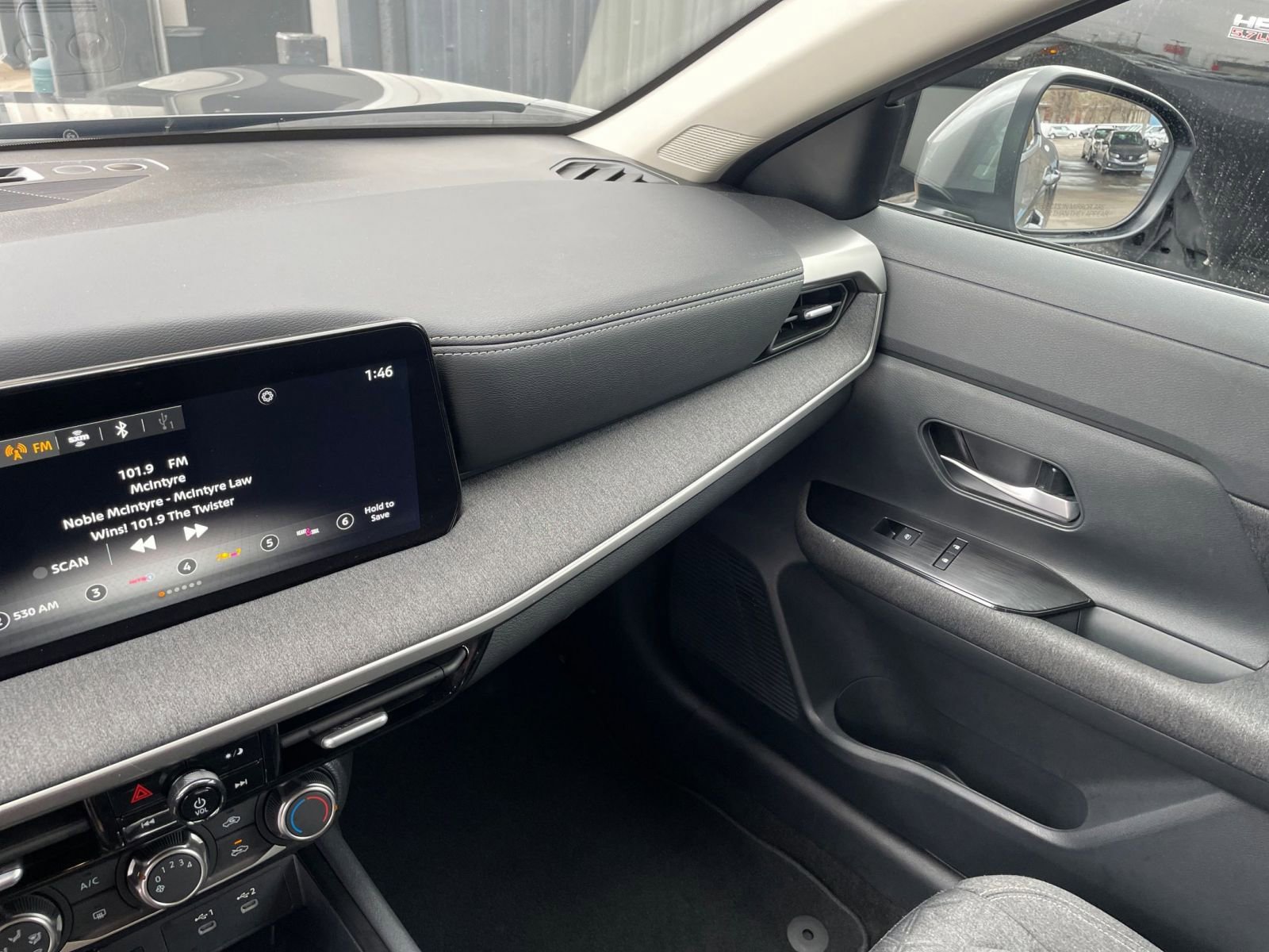 Thumbnail: 2025 Nissan Kicks - 33