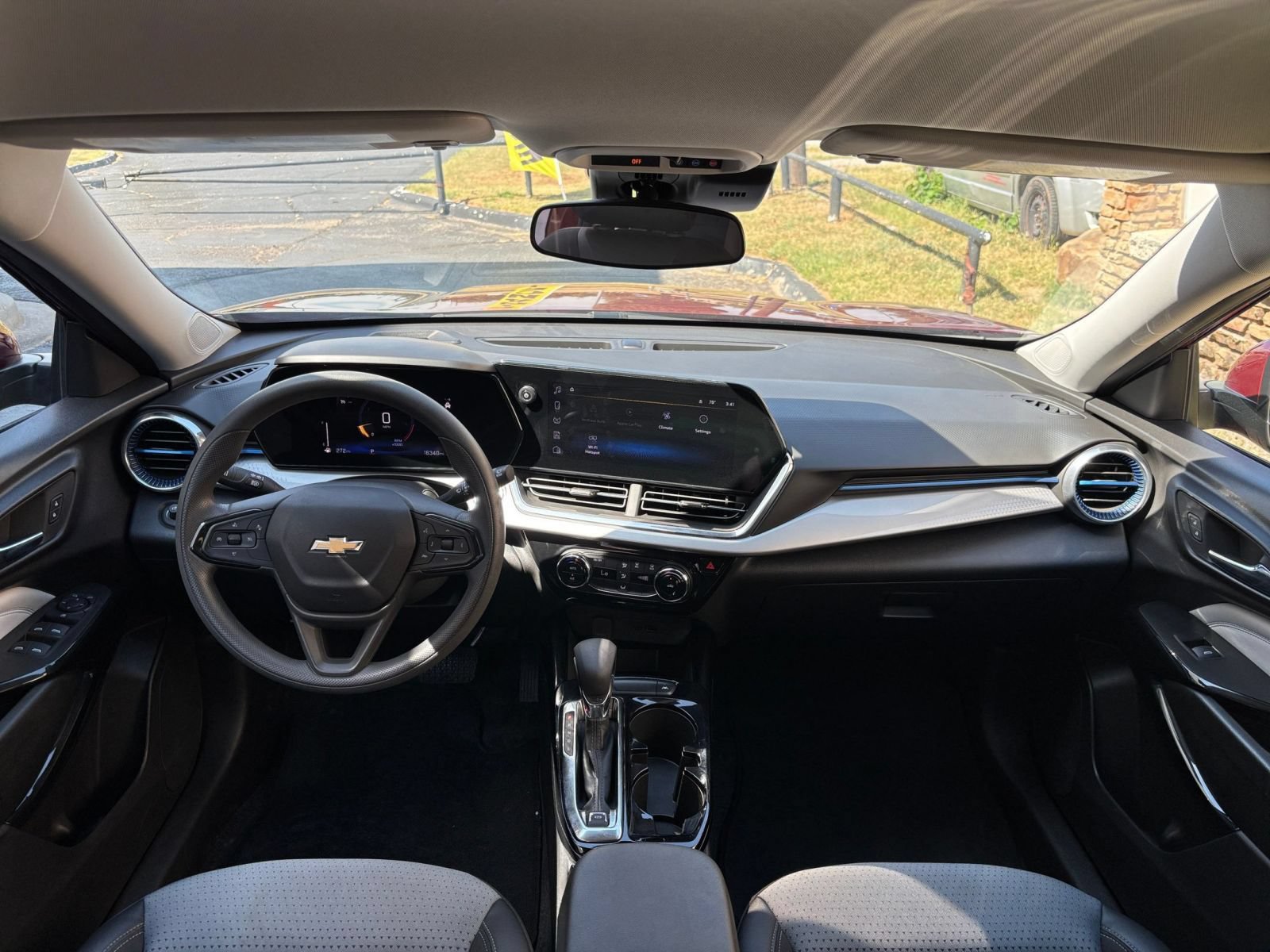 Thumbnail: 2025 Chevrolet Trax - 33
