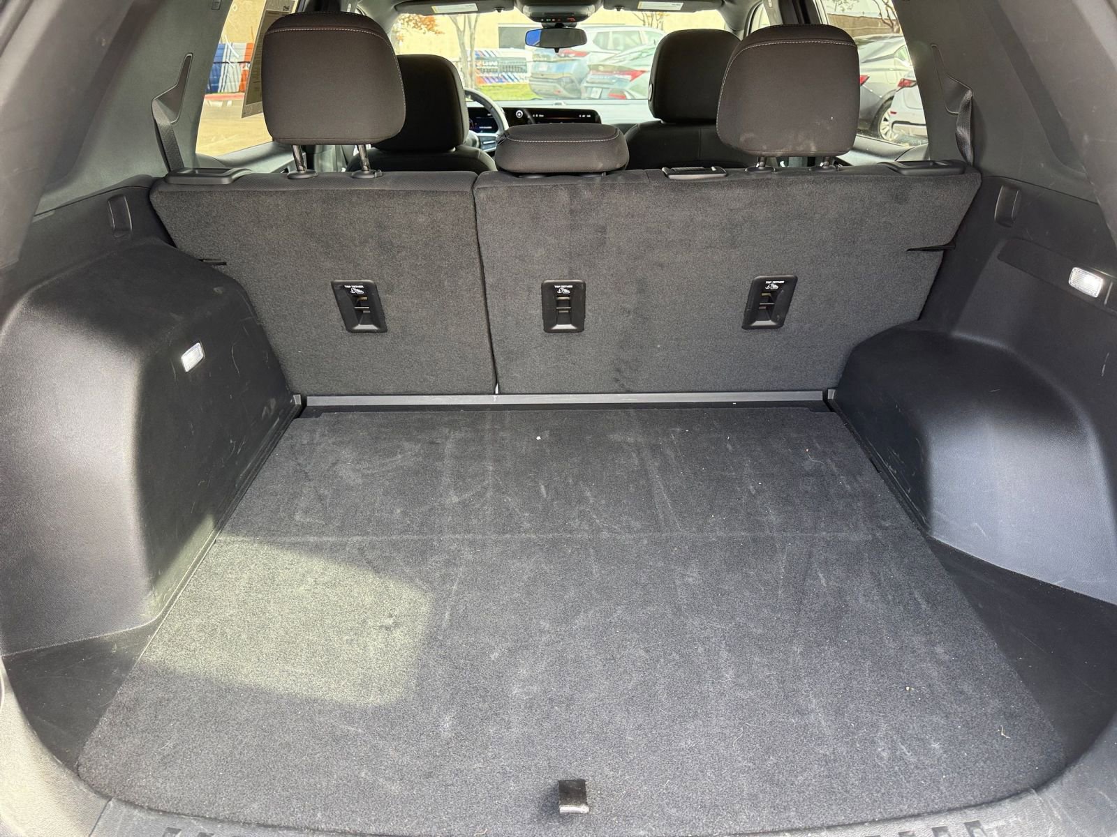 Thumbnail: 2025 Chevrolet Equinox - 31