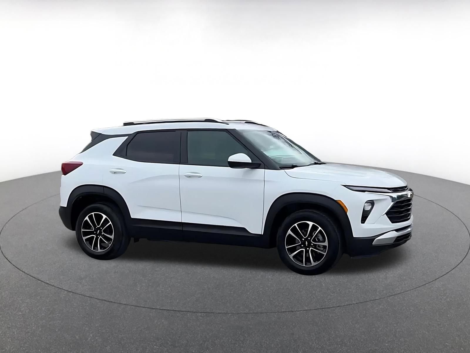 Thumbnail: 2025 Chevrolet TrailBlazer - 2