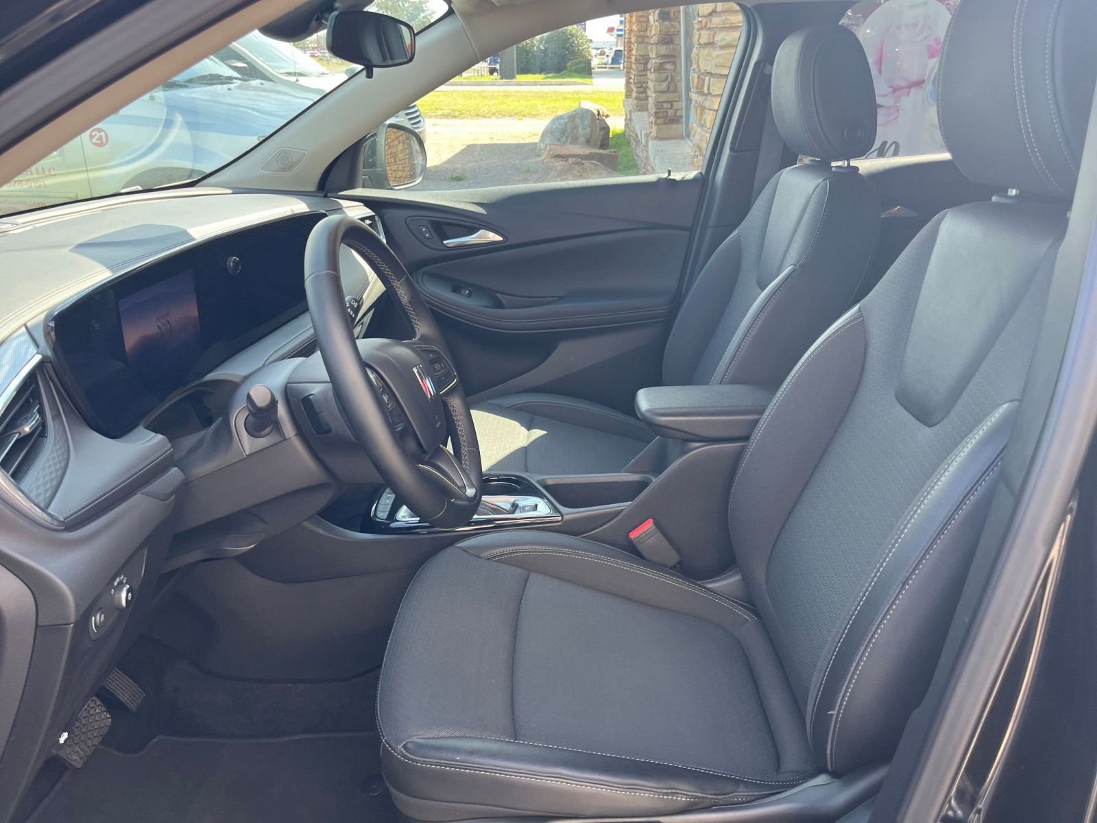 Thumbnail: 2025 Buick Encore GX - 25