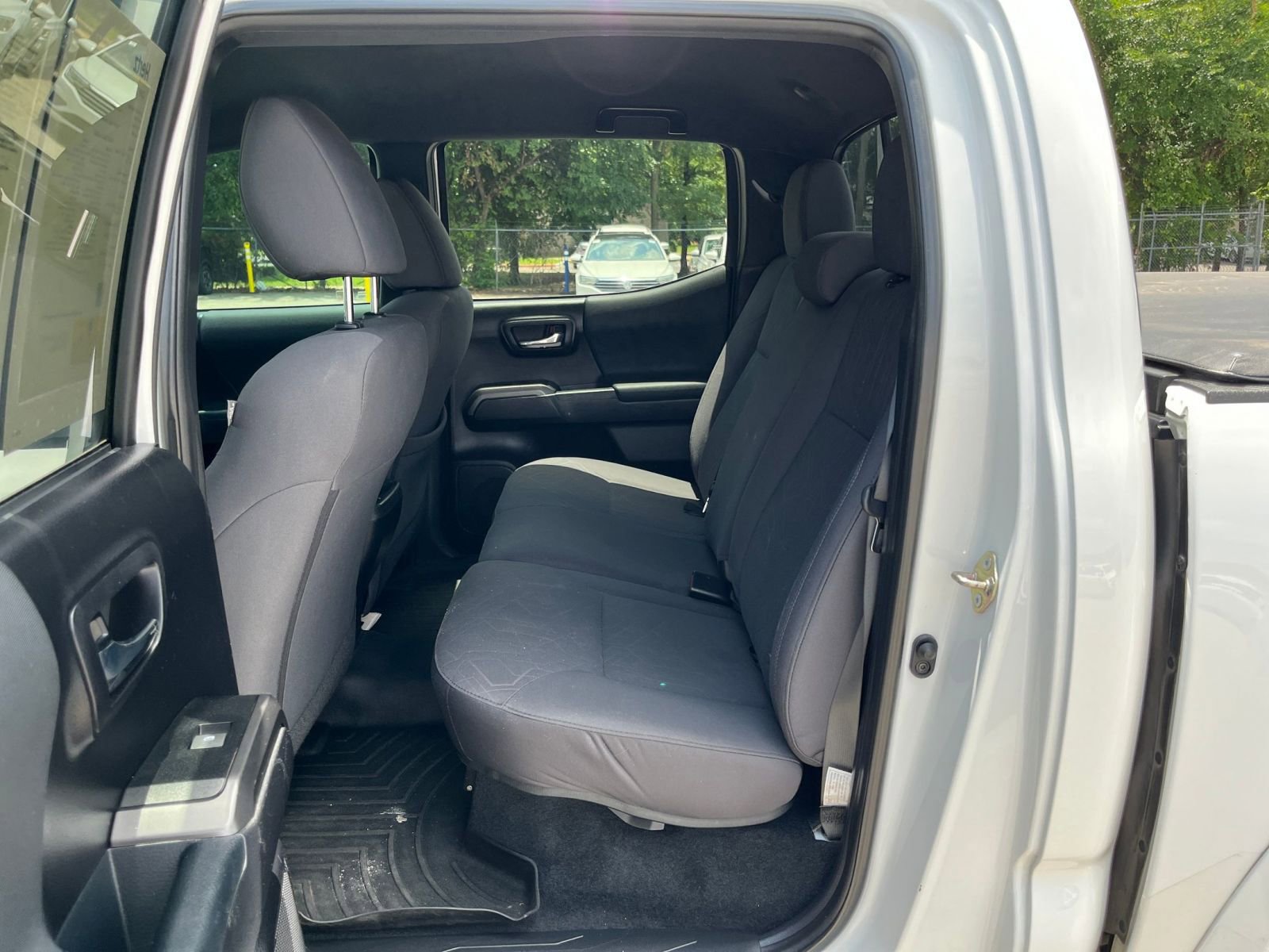Thumbnail: 2019 Toyota Tacoma - 23
