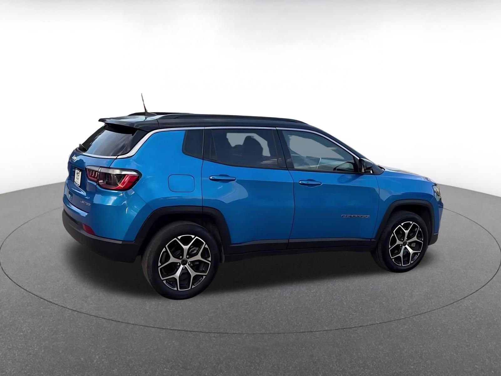 Thumbnail: 2025 Jeep Compass - 15