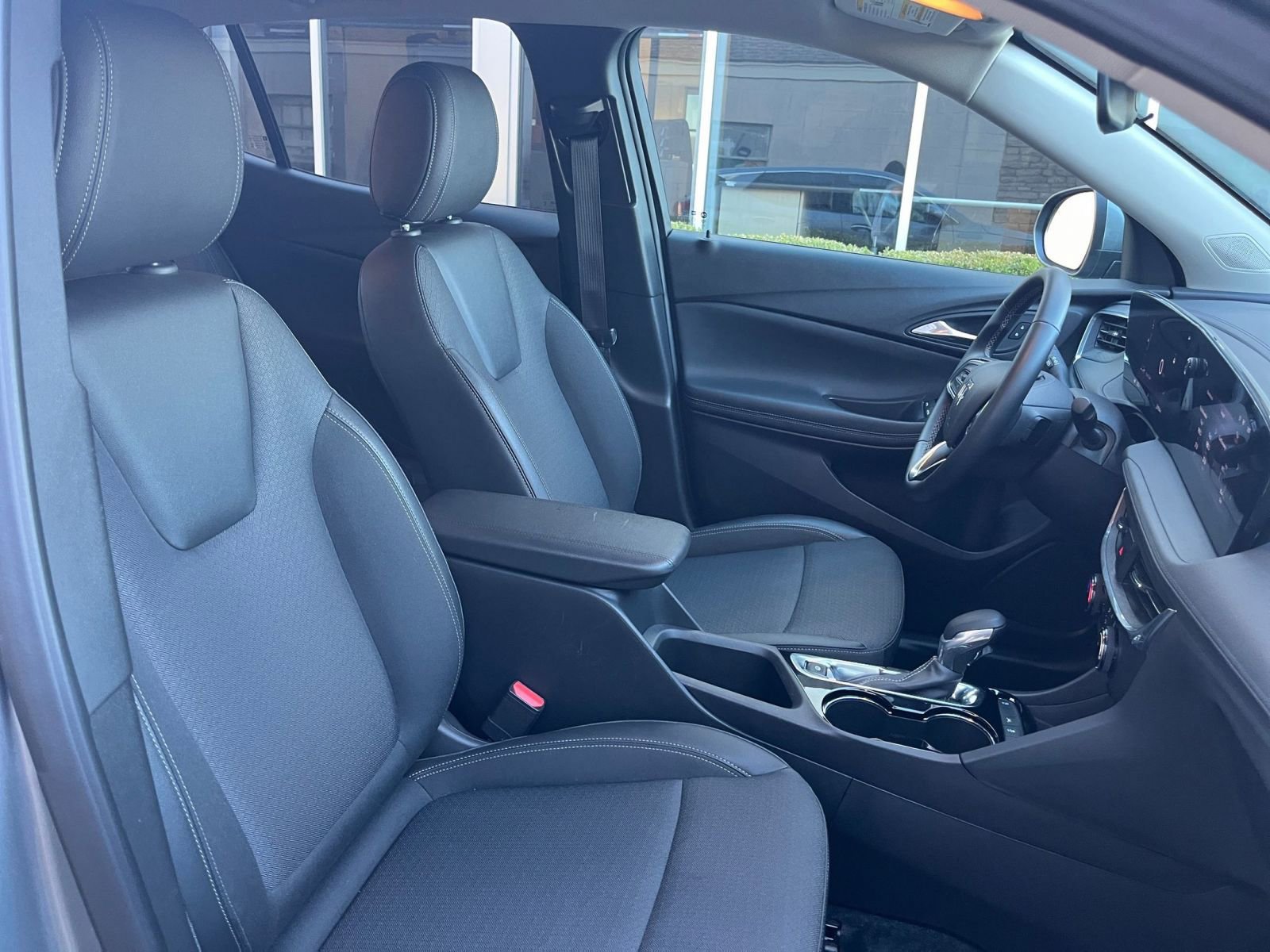 Thumbnail: 2025 Buick Encore GX - 34