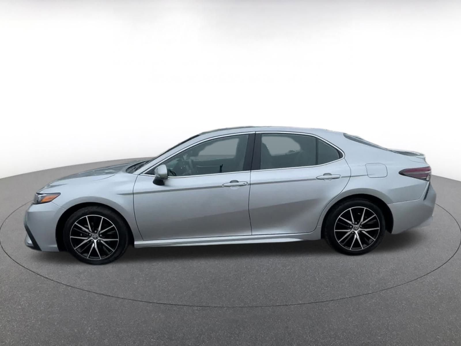 Thumbnail: 2024 Toyota Camry - 9