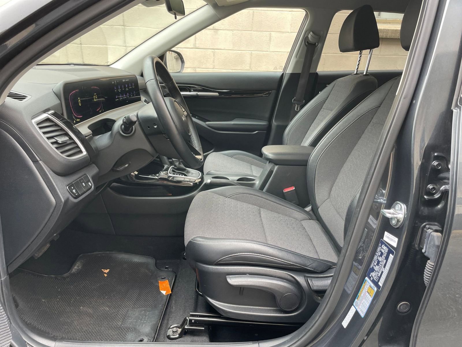 Thumbnail: 2025 Kia Seltos - 28