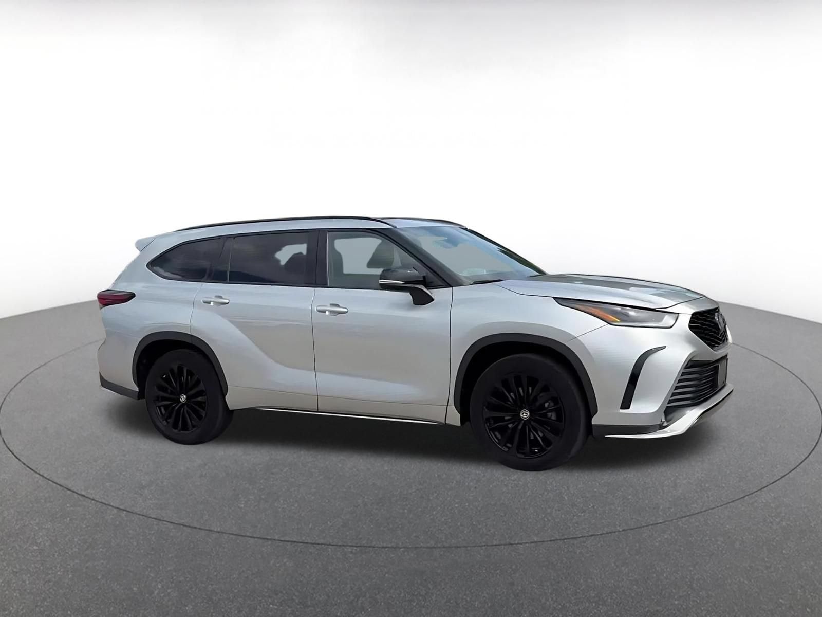 Thumbnail: 2025 Toyota Highlander - 2
