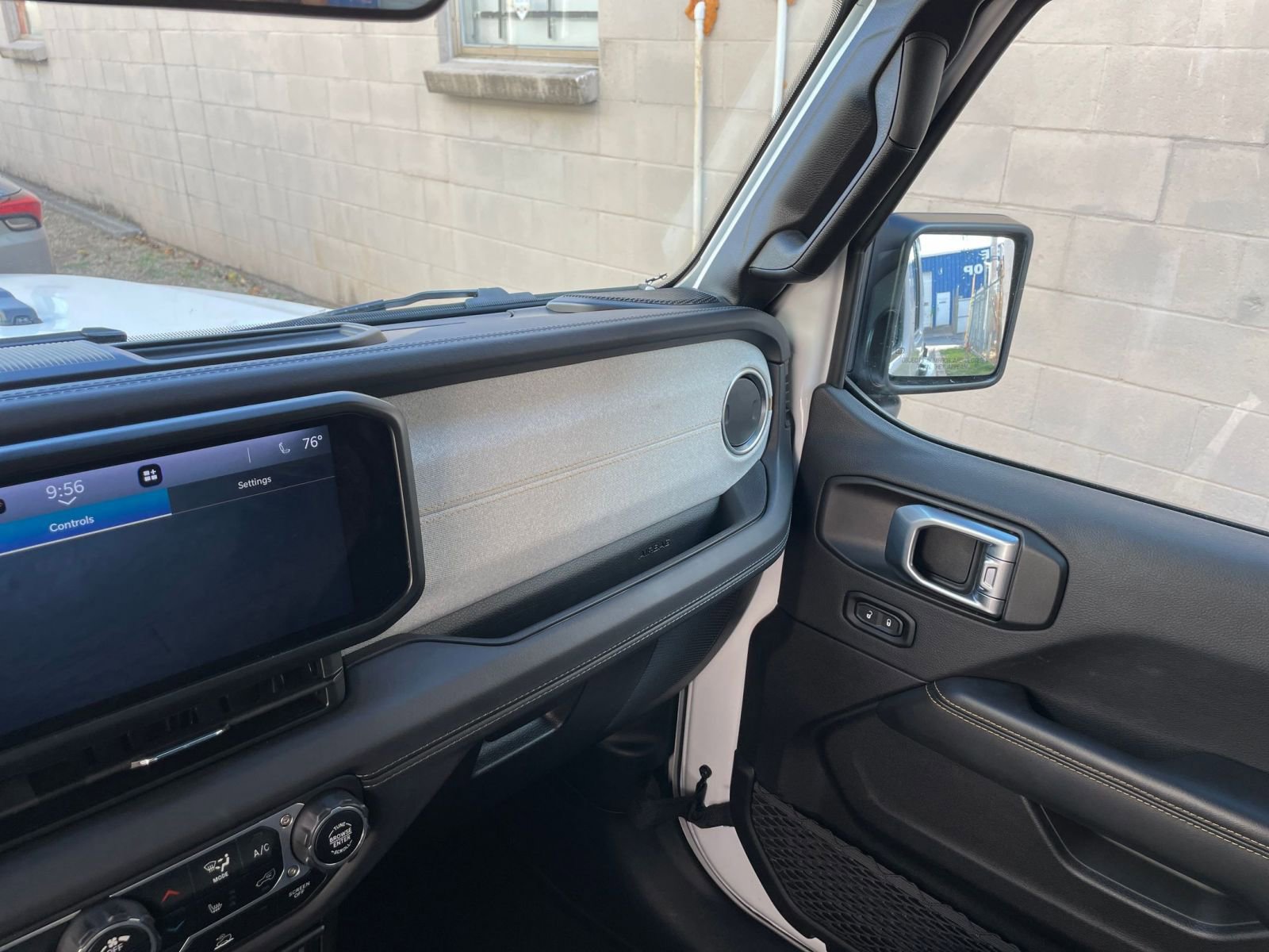 Thumbnail: 2025 Jeep Wrangler - 34