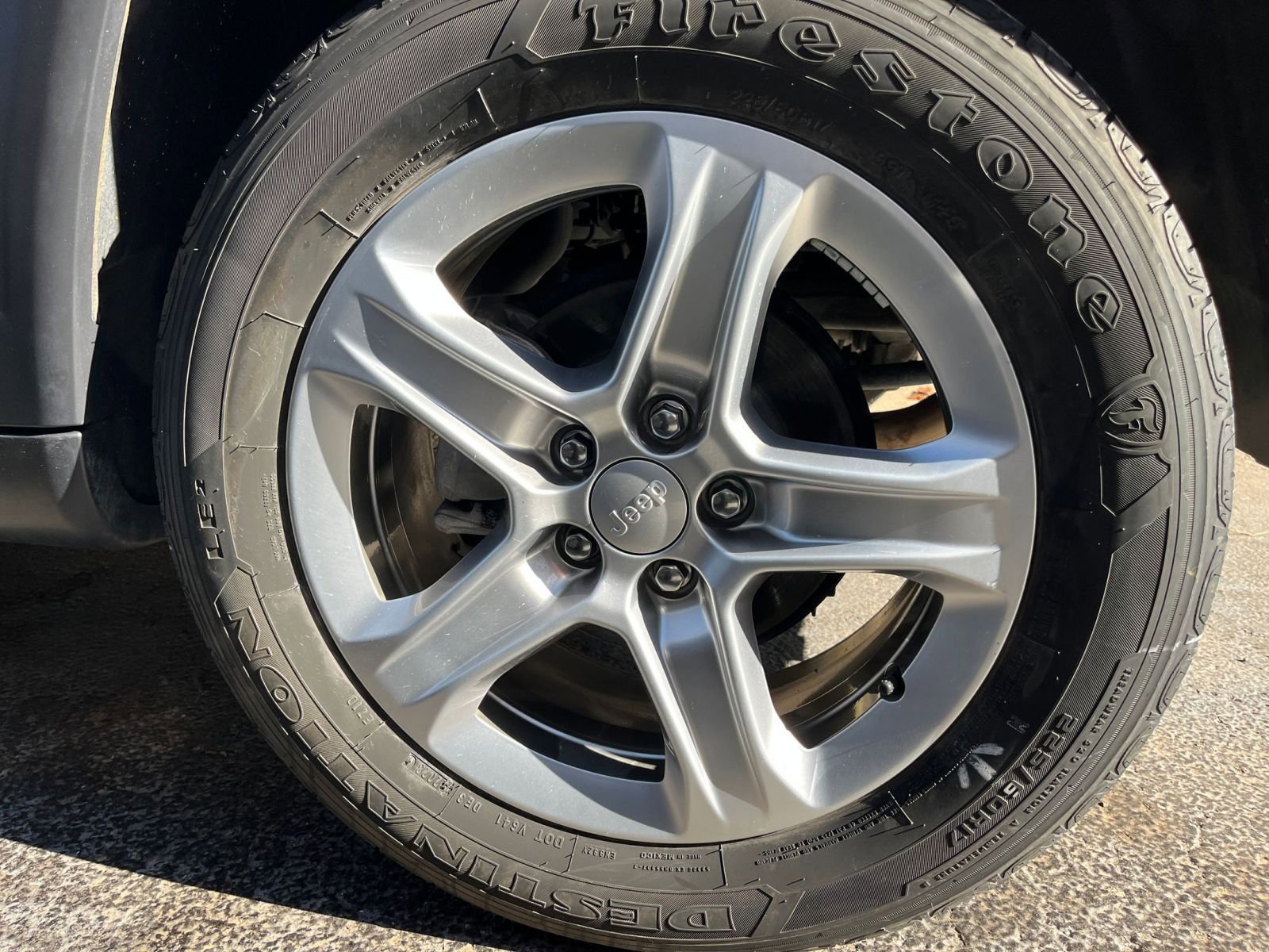 Thumbnail: 2023 Jeep Compass - 29