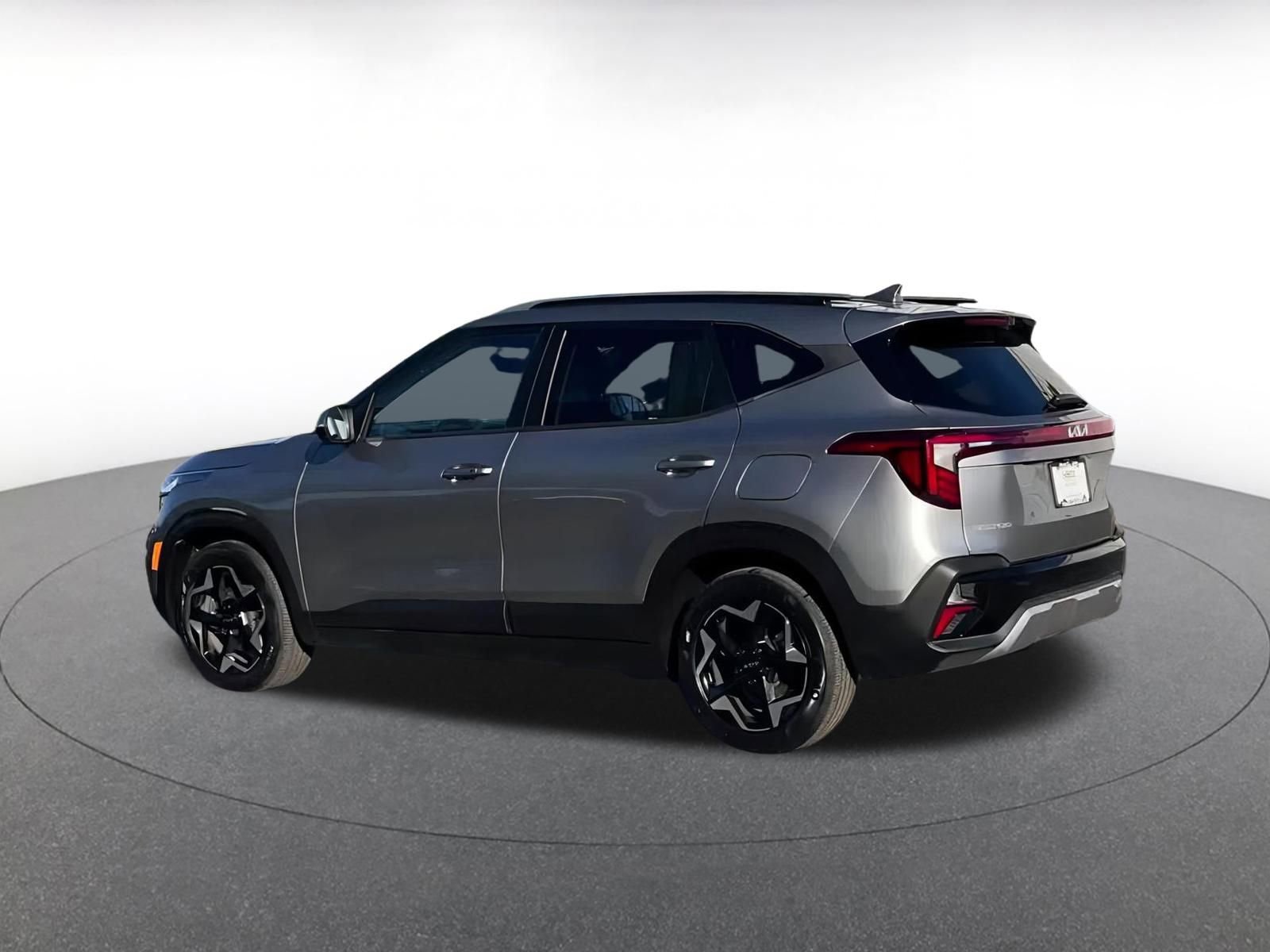 Thumbnail: 2025 Kia Seltos - 10