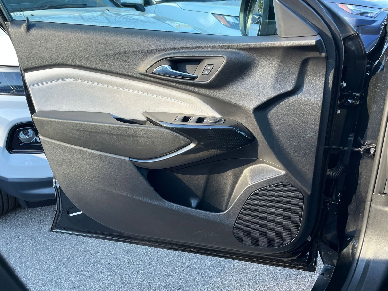 Thumbnail: 2025 Chevrolet Trax - 20