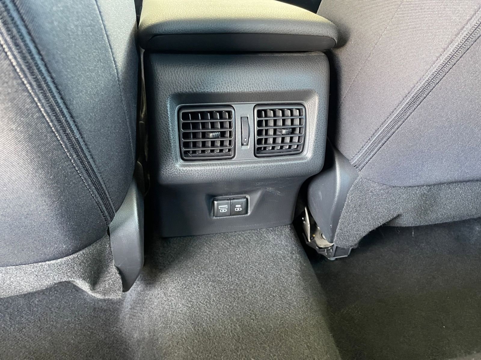 Thumbnail: 2025 Toyota Camry - 23