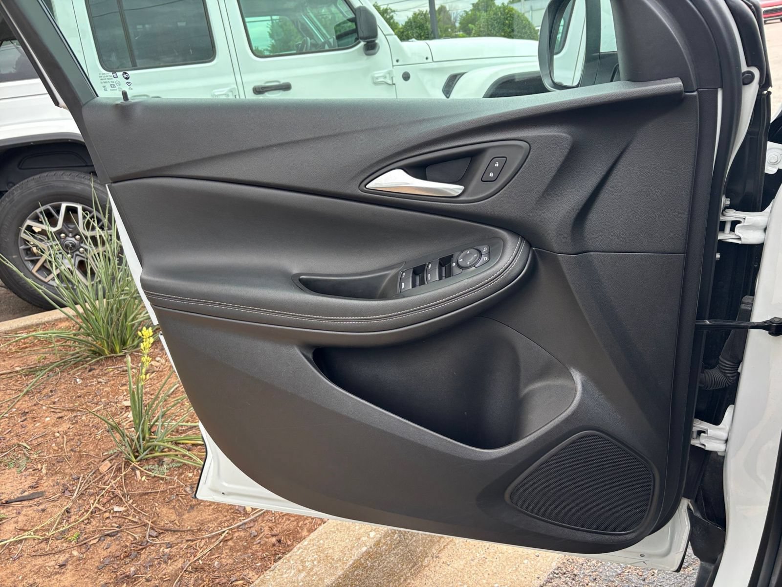Thumbnail: 2025 Buick Encore GX - 18