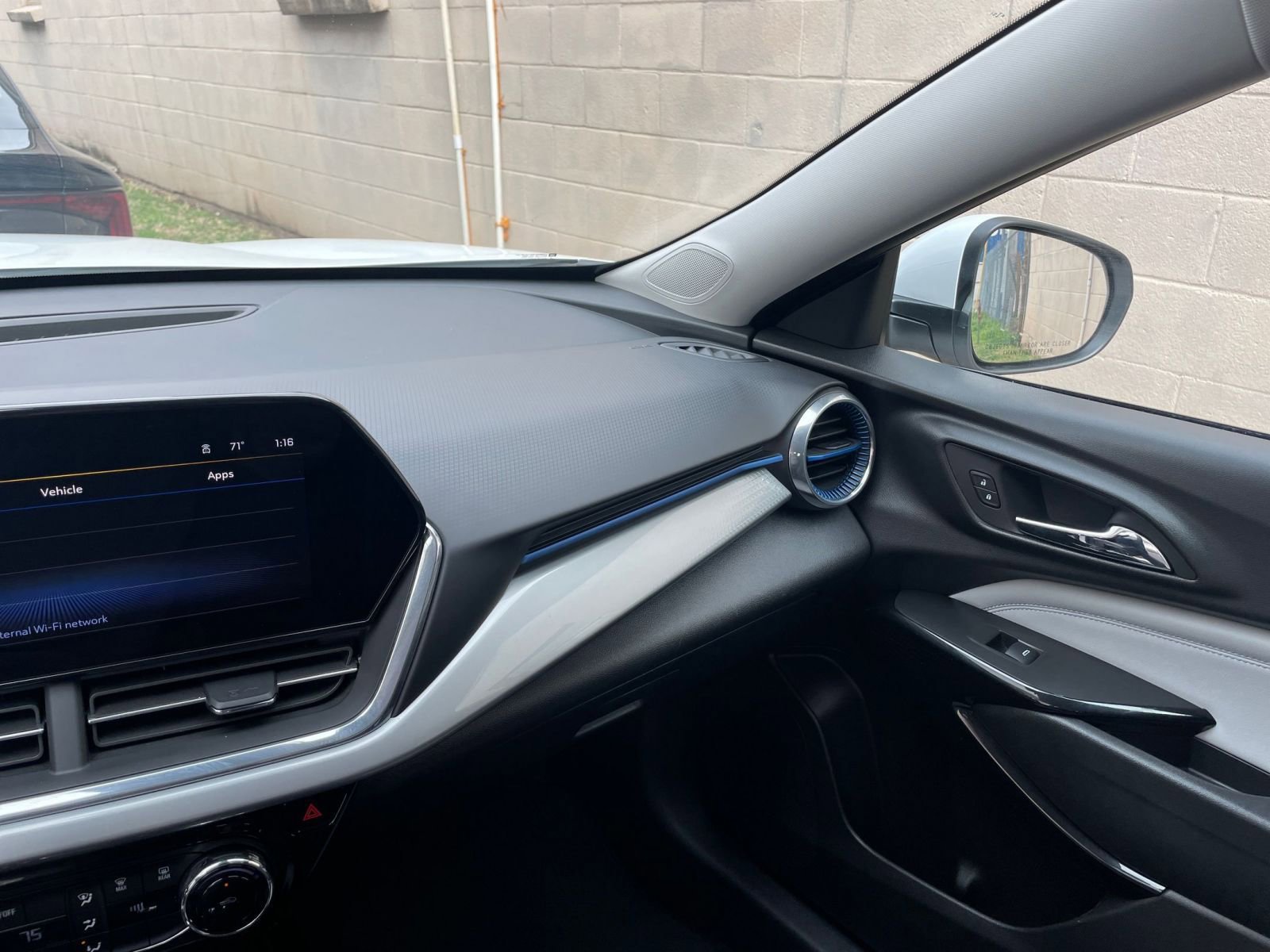 Thumbnail: 2025 Chevrolet Trax - 34