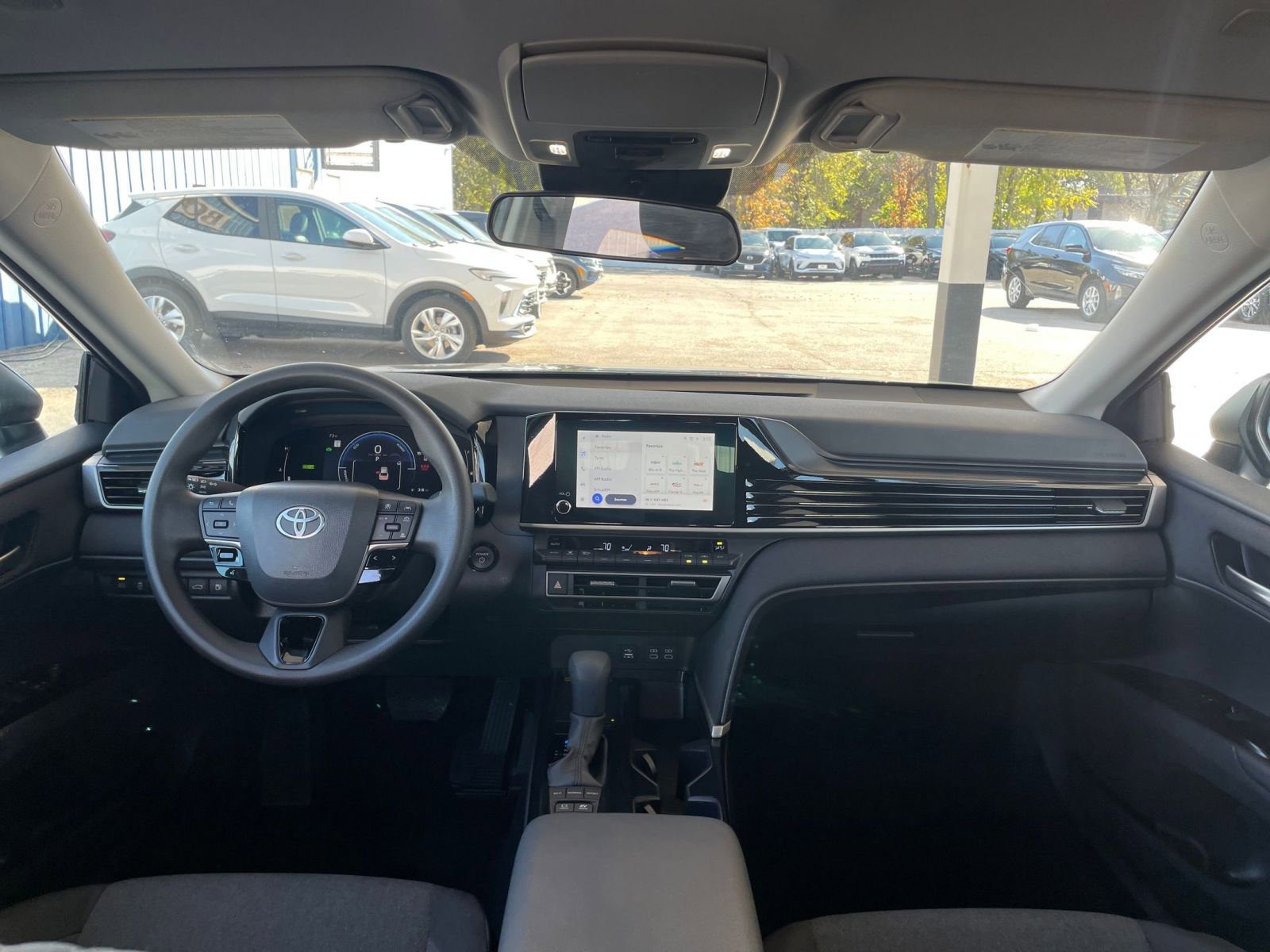 Thumbnail: 2025 Toyota Camry - 32