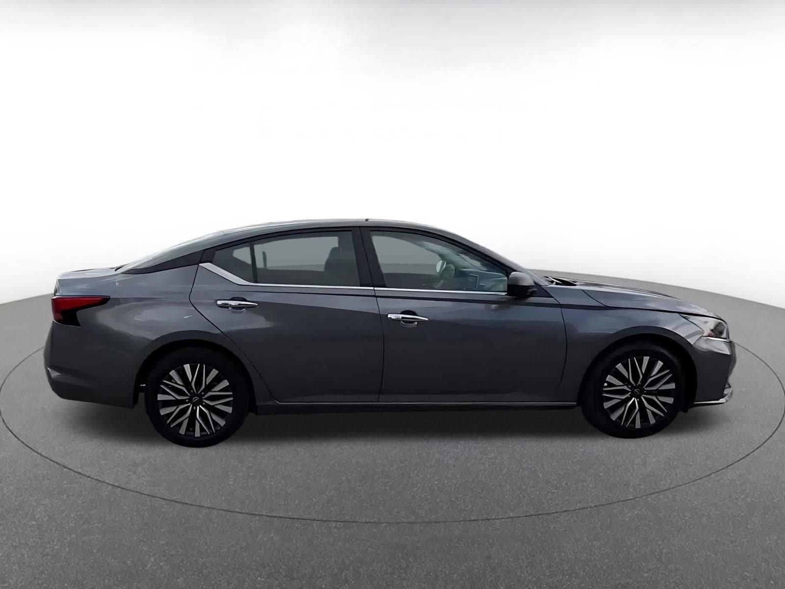 Thumbnail: 2025 Nissan Altima - 16