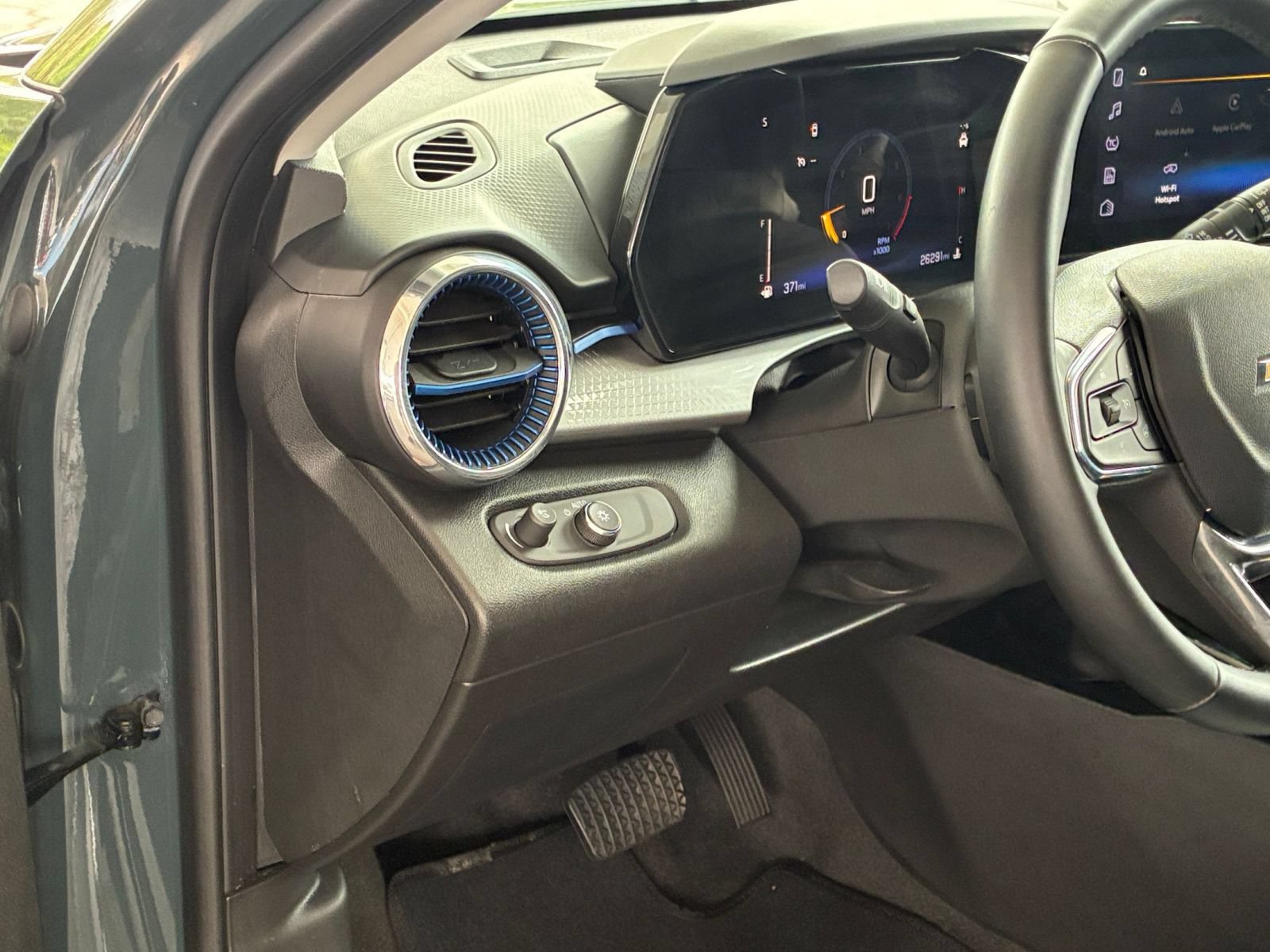 Thumbnail: 2025 Chevrolet Trax - 33