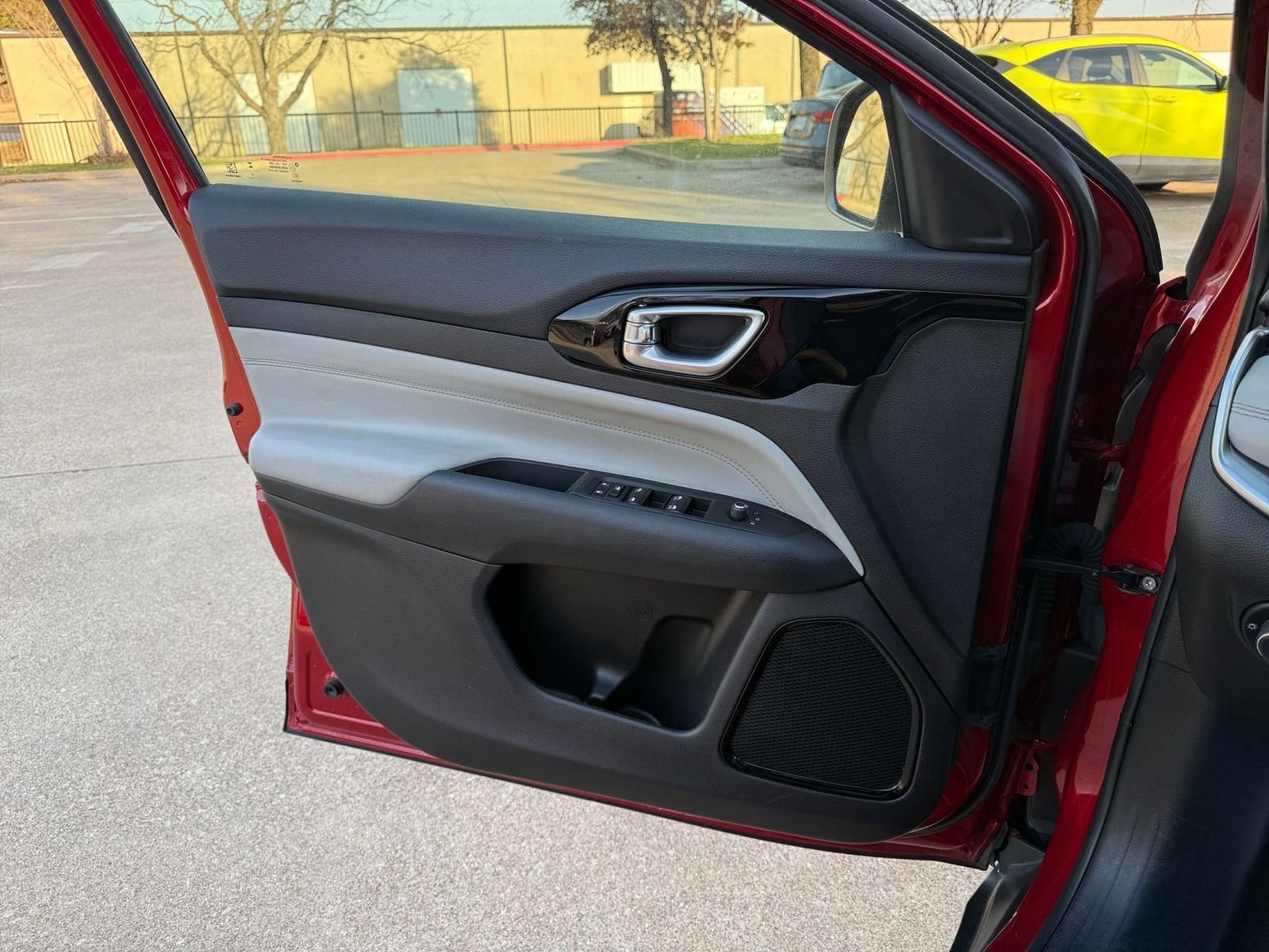 Thumbnail: 2025 Jeep Compass - 18