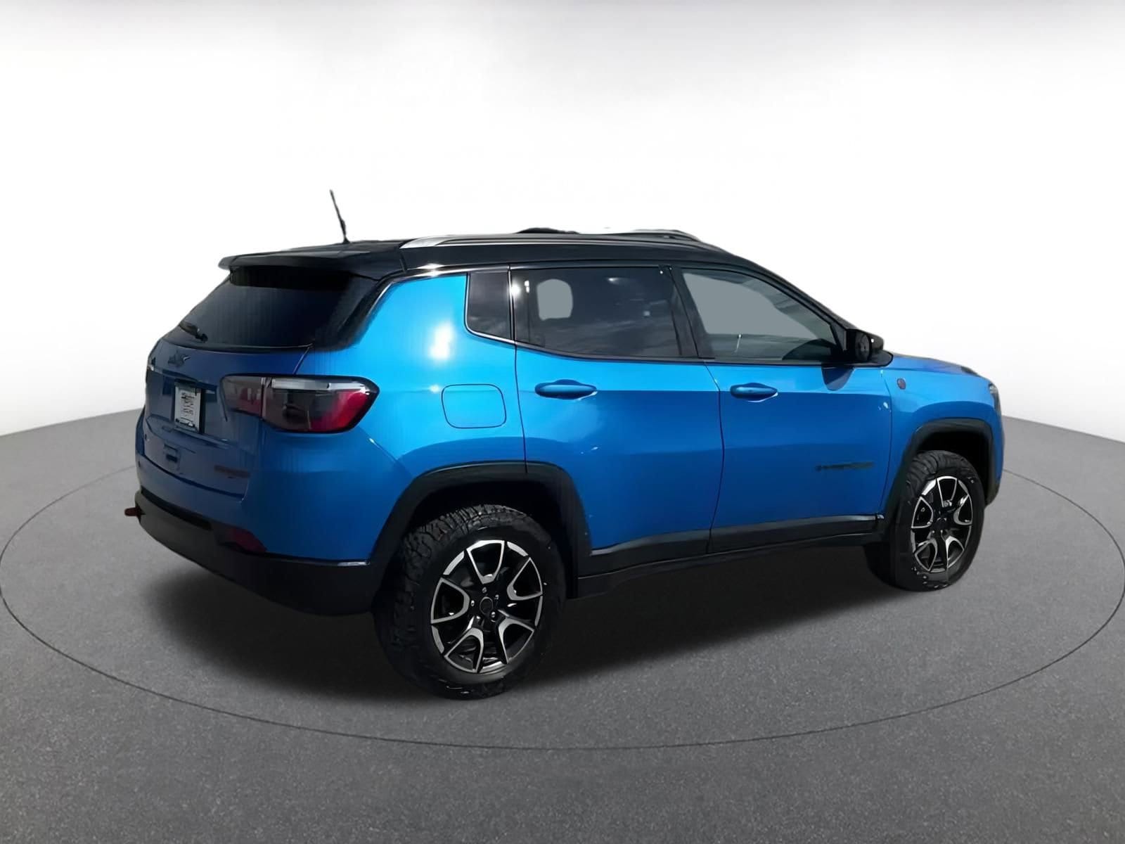 Thumbnail: 2025 Jeep Compass - 12