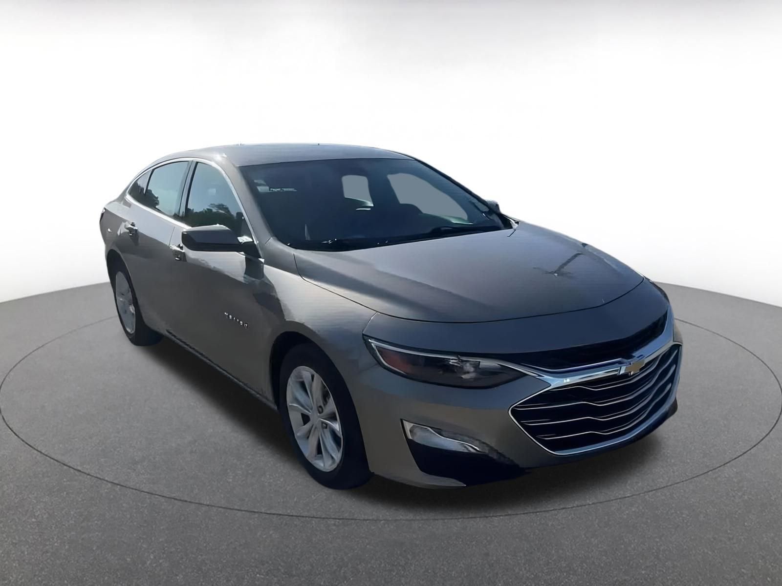 Thumbnail: 2024 Chevrolet Malibu - 3